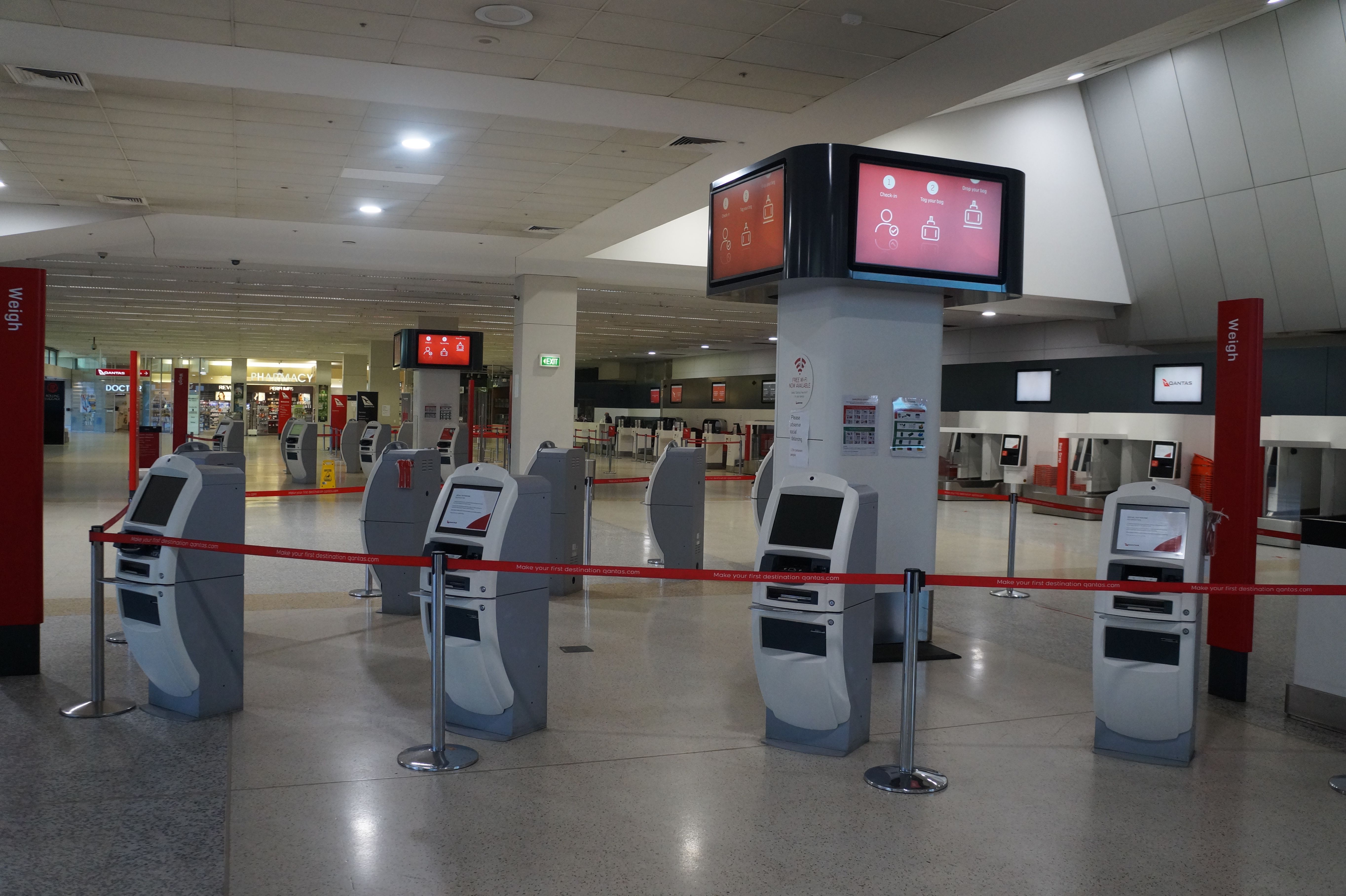 Melbourne Airport Deserted Qantas Check In Terminals 2021