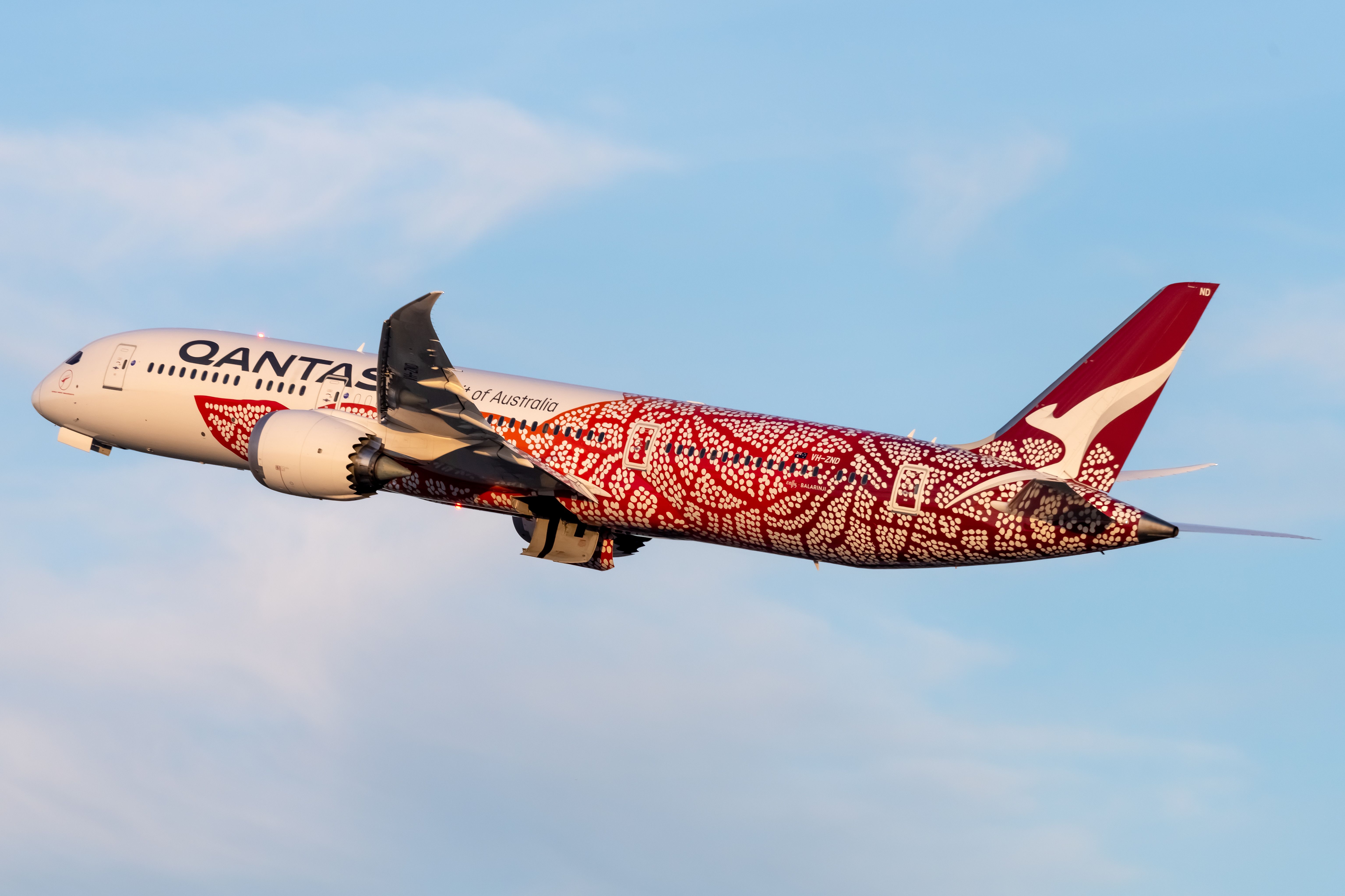 Qantas Yam Dreaming Livery Boeing 787-9 Dreamliner VH-ZND 