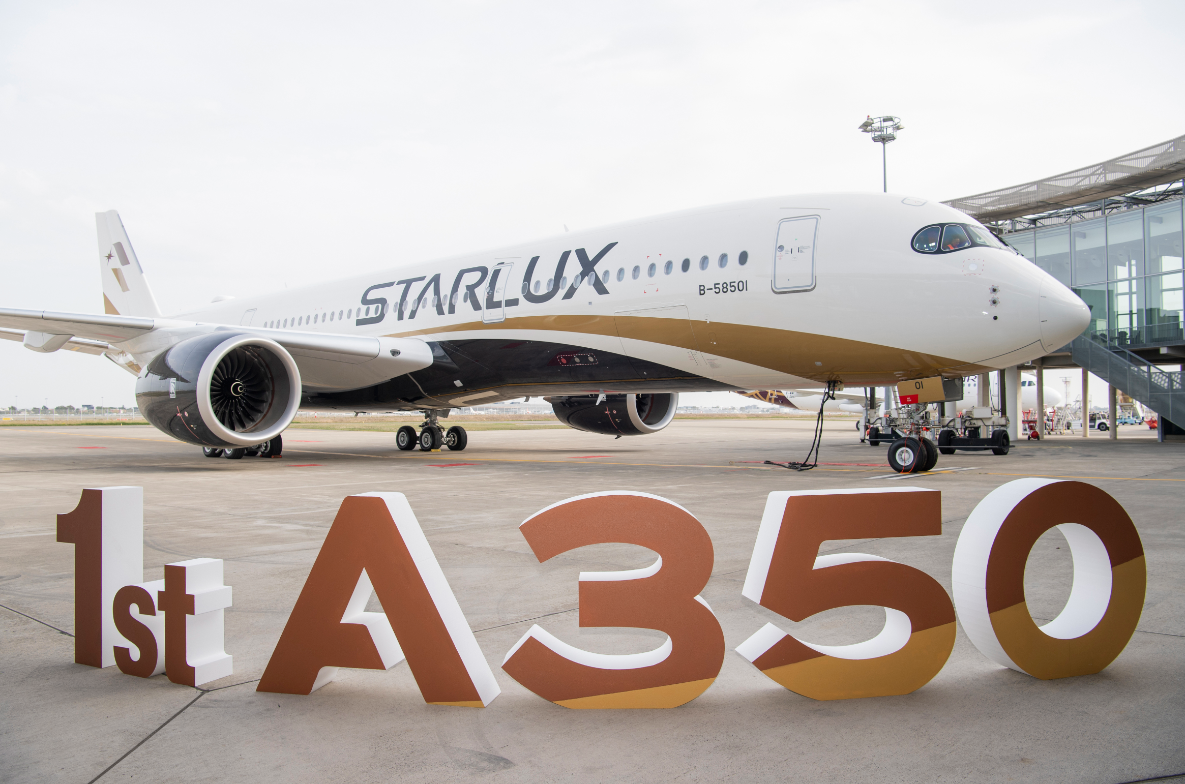Starlux Airlines' first Airbus A350