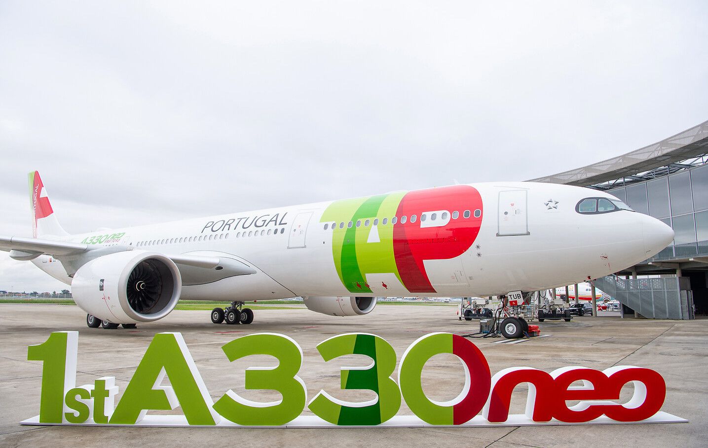 tap a330-900 first delivery