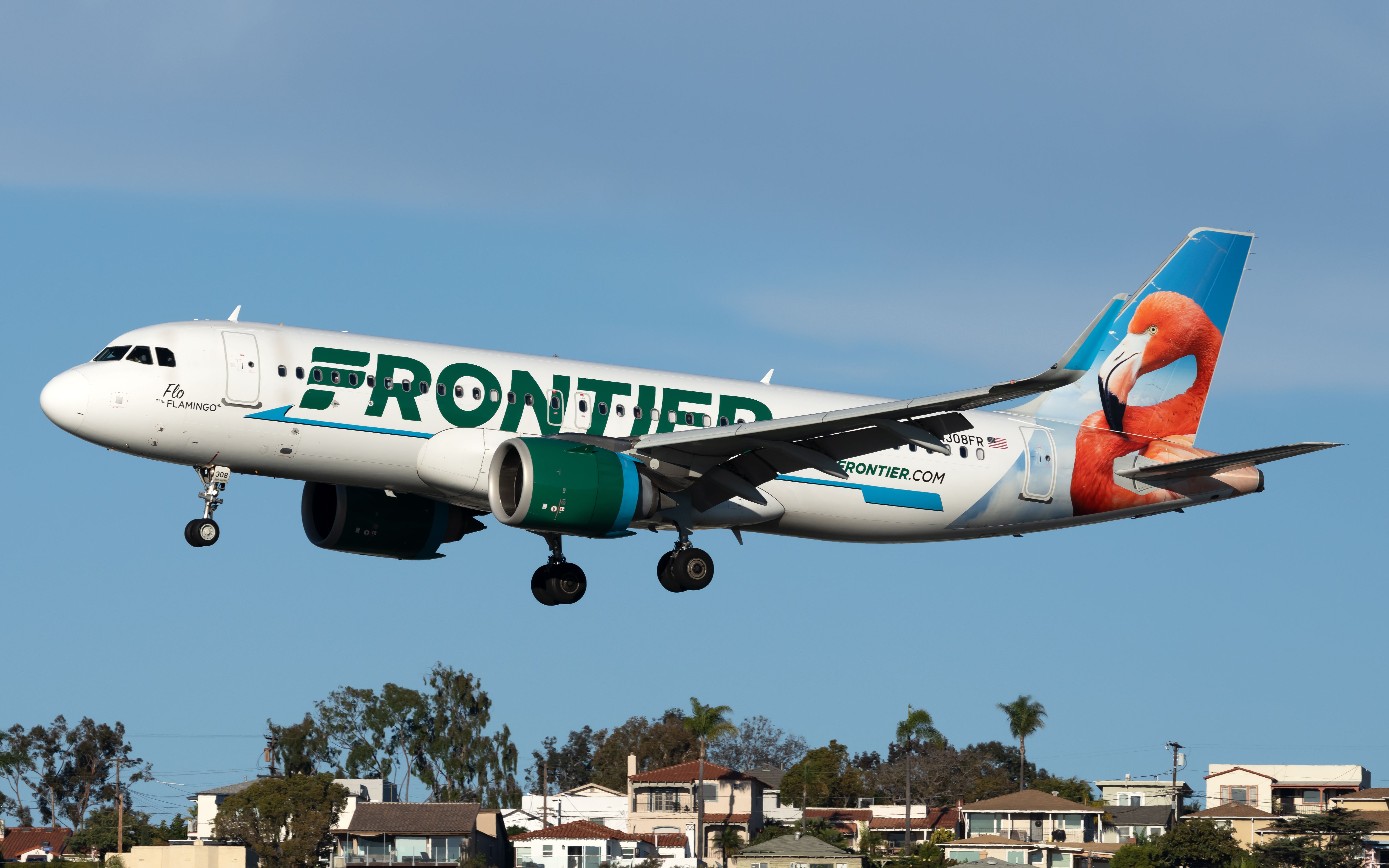 Frontier Airbus A320neo landing