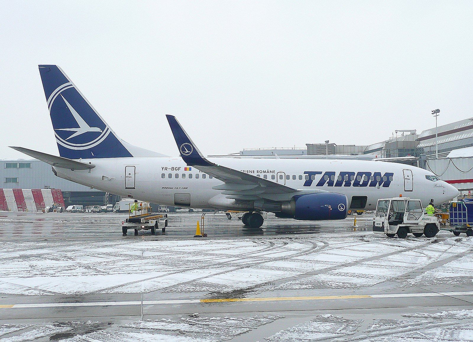 TAROM 737 on apron