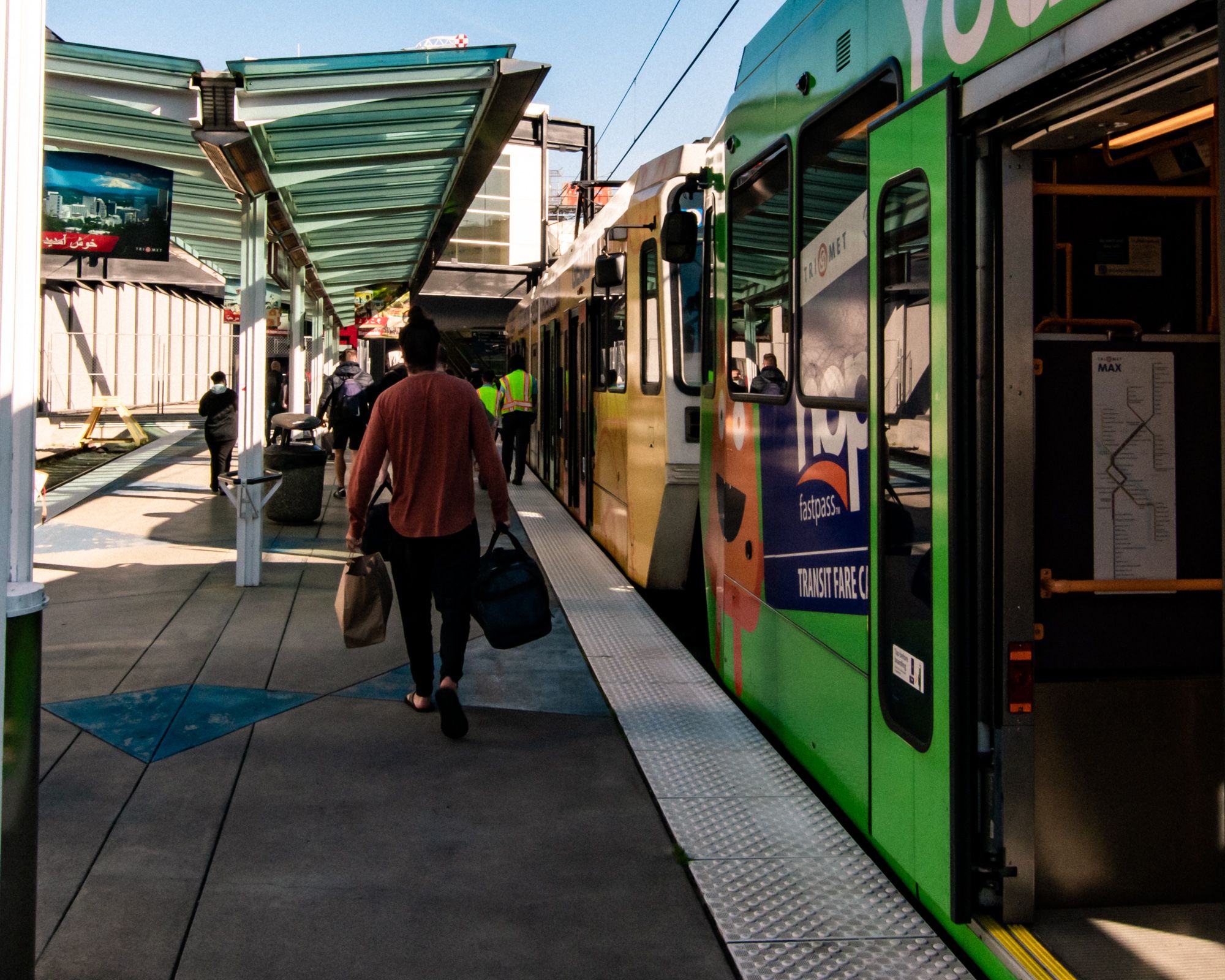 Disembarking the Trimet Red MAX Line at PDX