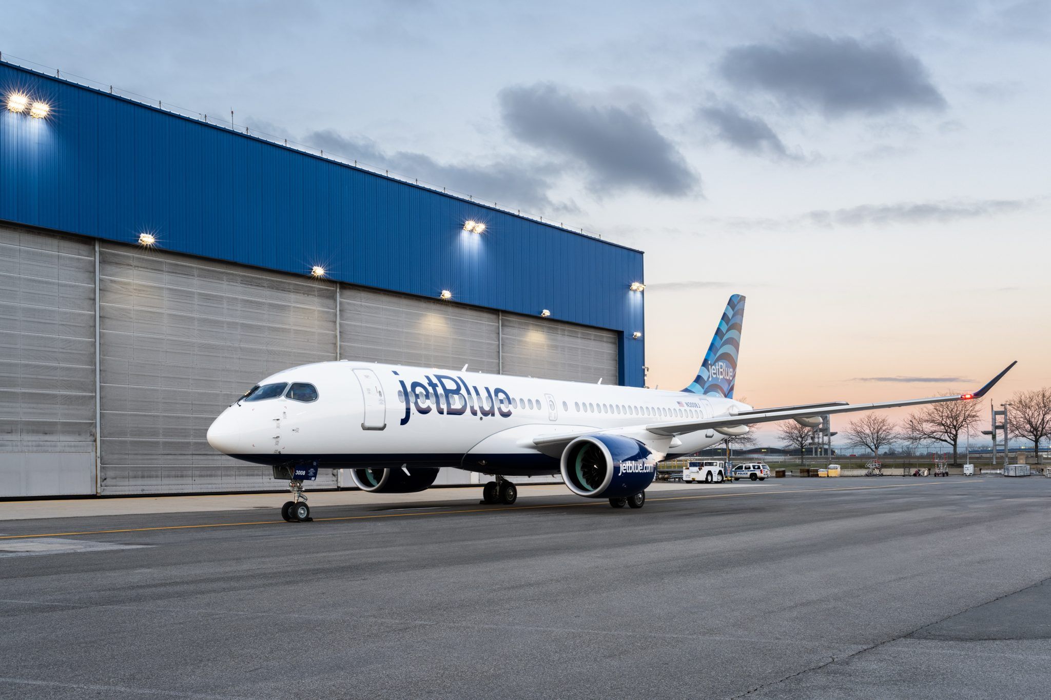 JetBlue Airbus A220