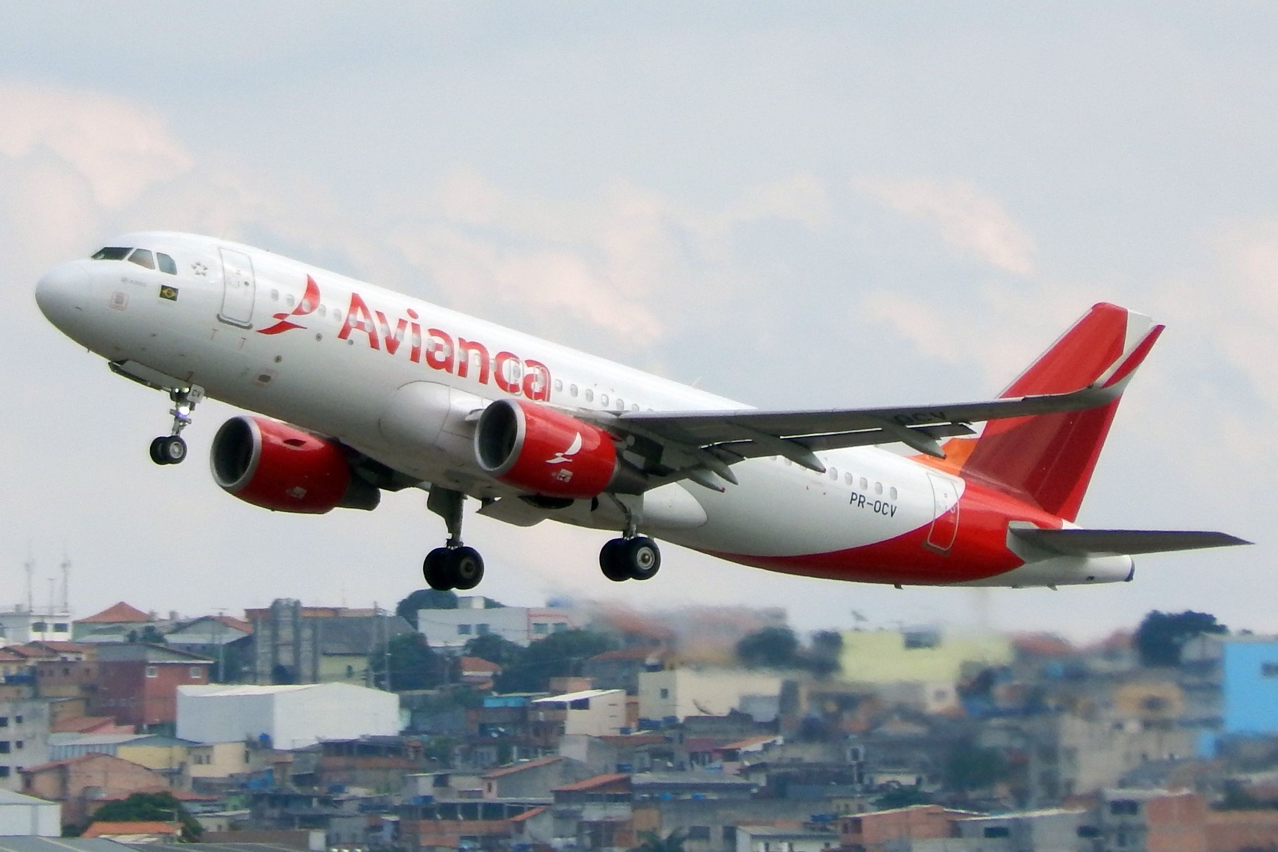 Airbus_A320-200_Avianca_Brasil_PR-OCV