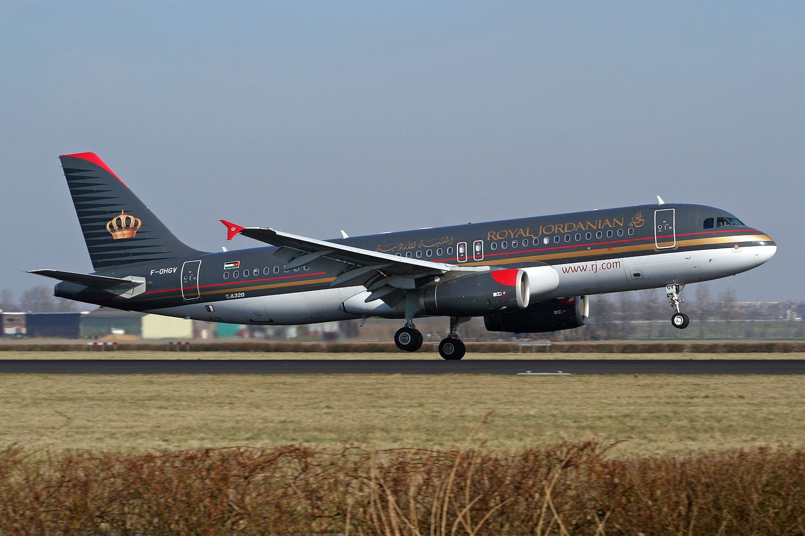 Airbus_A320_Royal_Jordanian_Airlines_F-OHGV