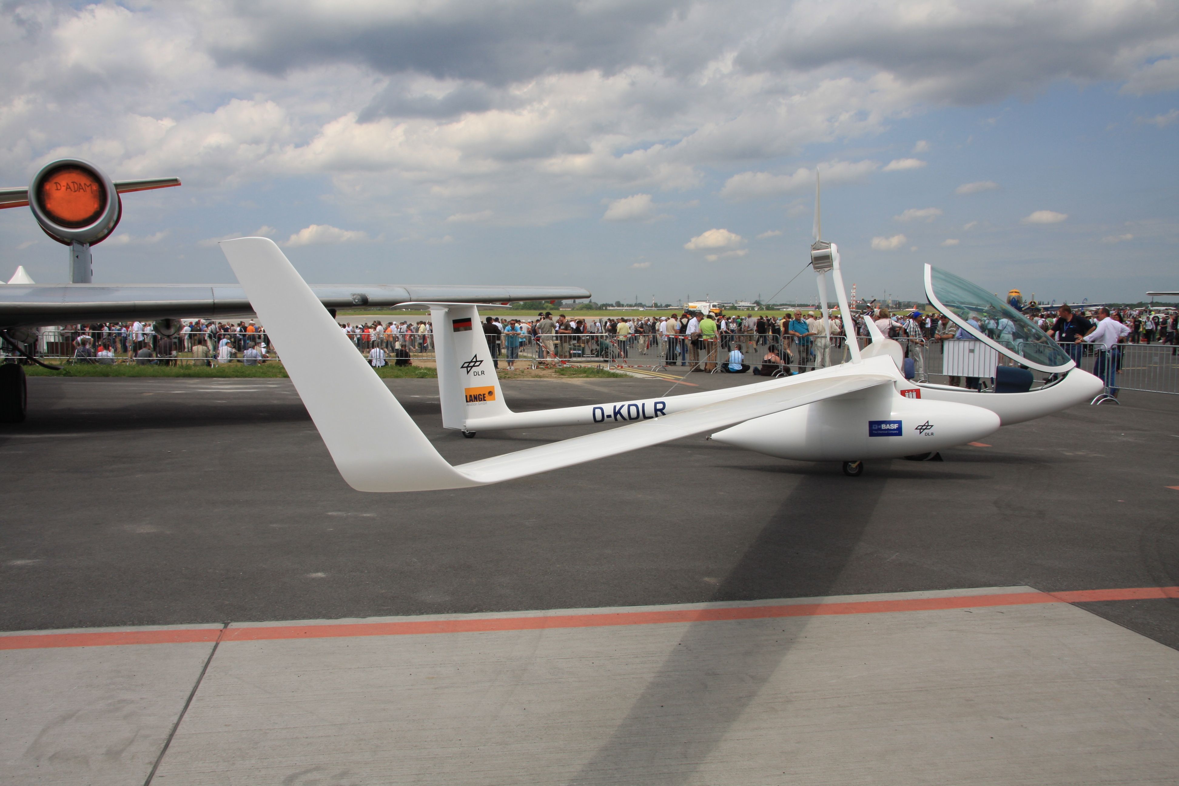 Antares DLR-H2 aircraft at International Space Exhibition