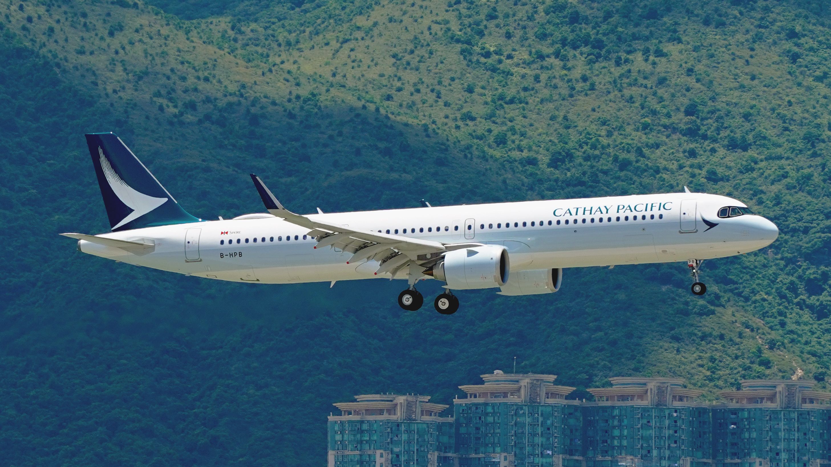 Cathay Pacific Airbus A321neo B-HPB