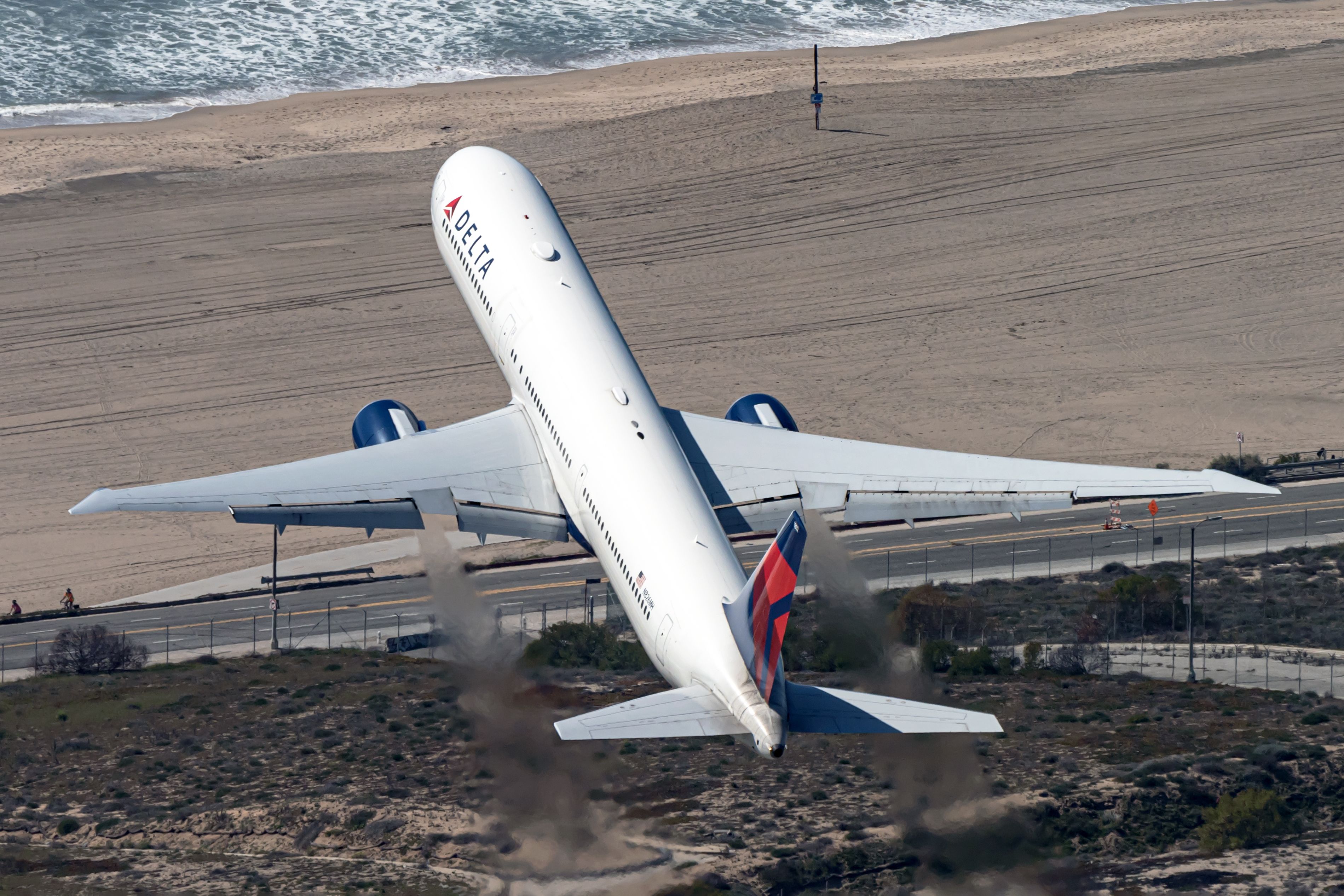 Delta Air Lines Boeing 767-432(ER) N825MH