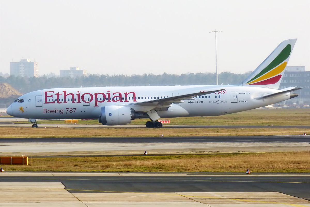 Ethiopian Airlines Boeing 787-8 taxiing