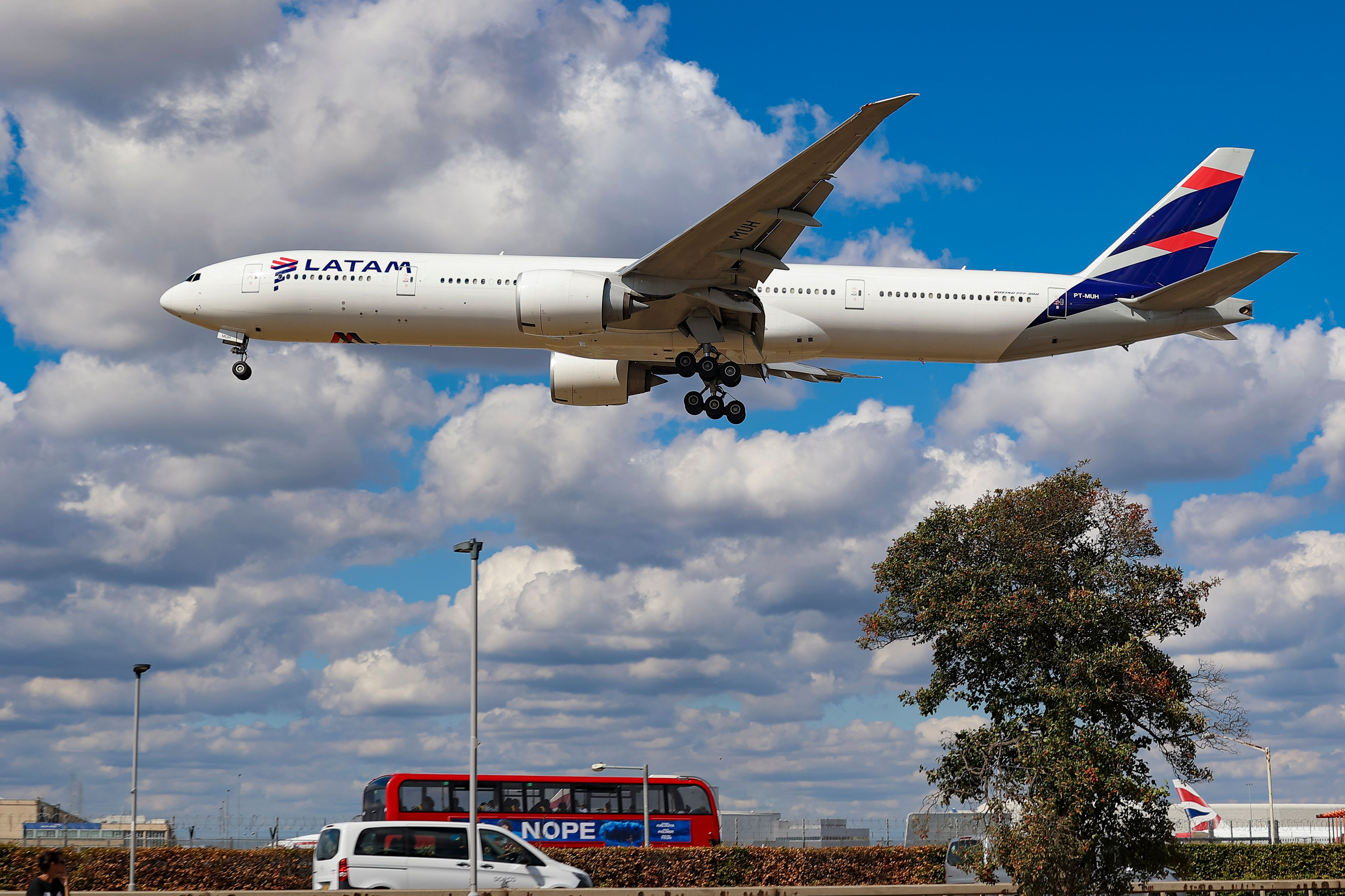 A LATAM 777