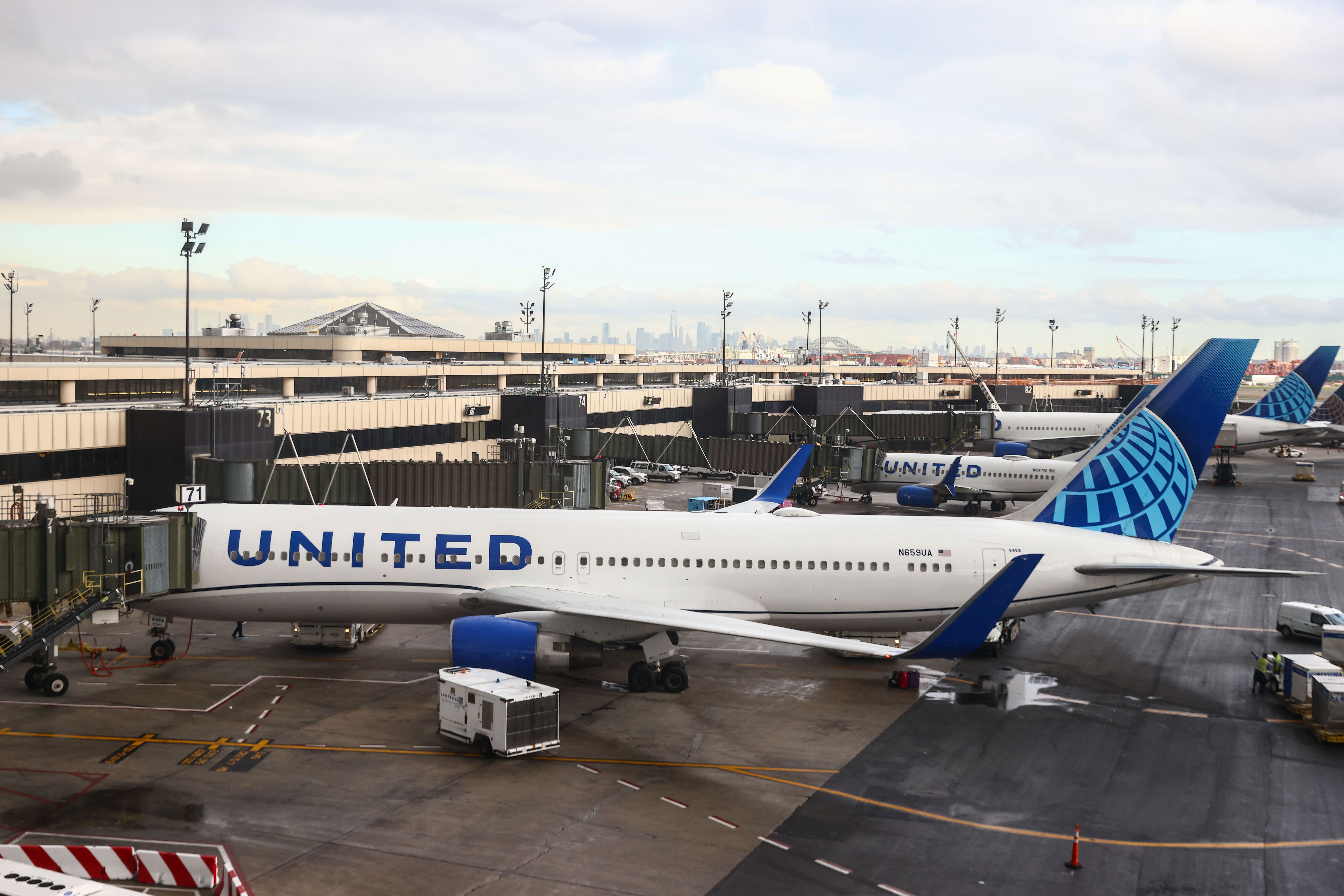 United Airlines Boeing 767 Newark Airport