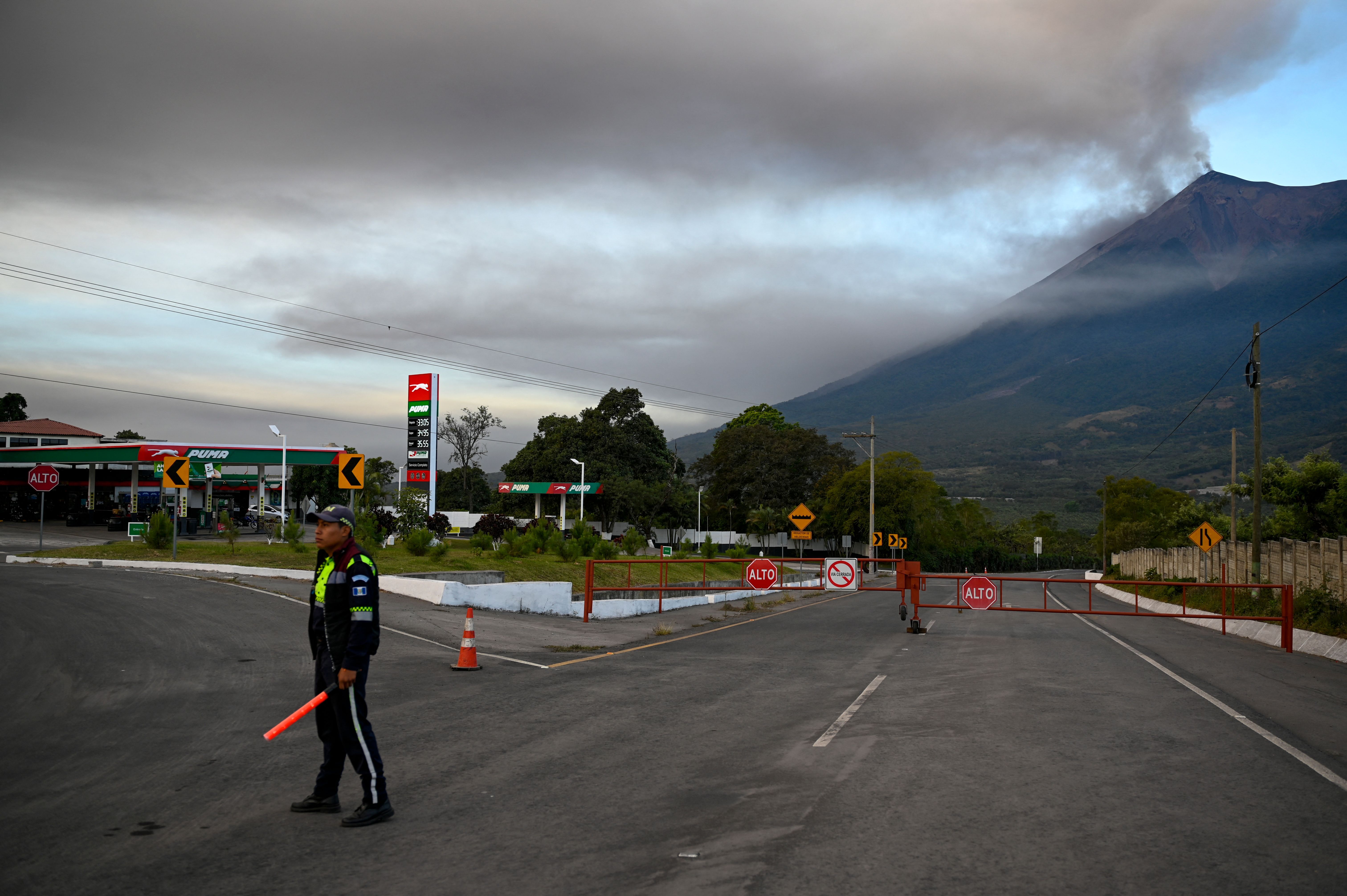 Guatemala Airport Closes Following Volcan de Fuego Eruption