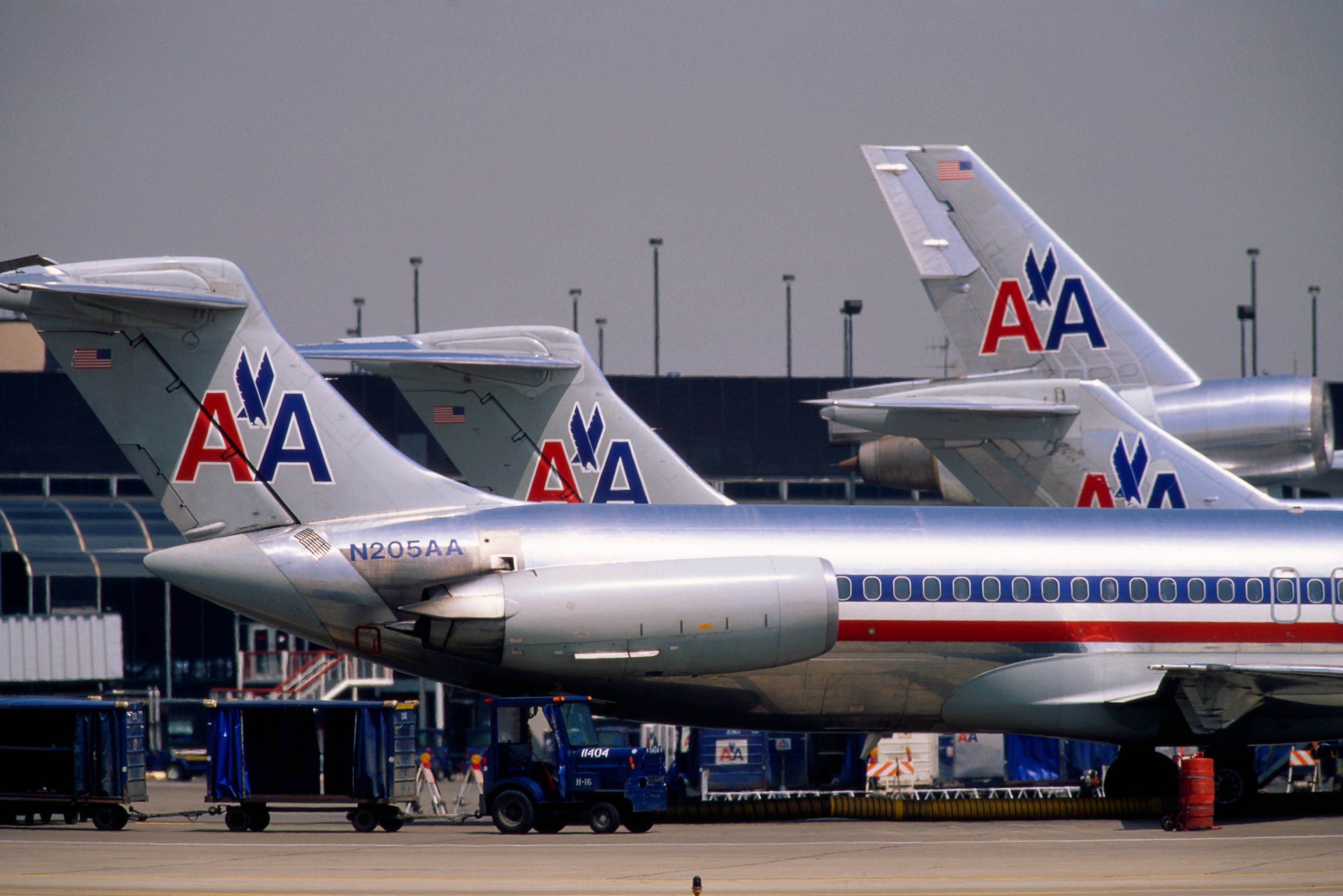 American Airlines Tails 1990s