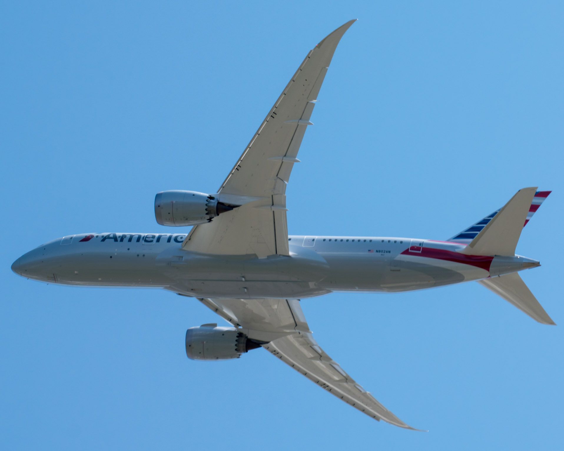 A Rising Boeing 787-8 Dreamliner Into the KPAE Blue Yonder