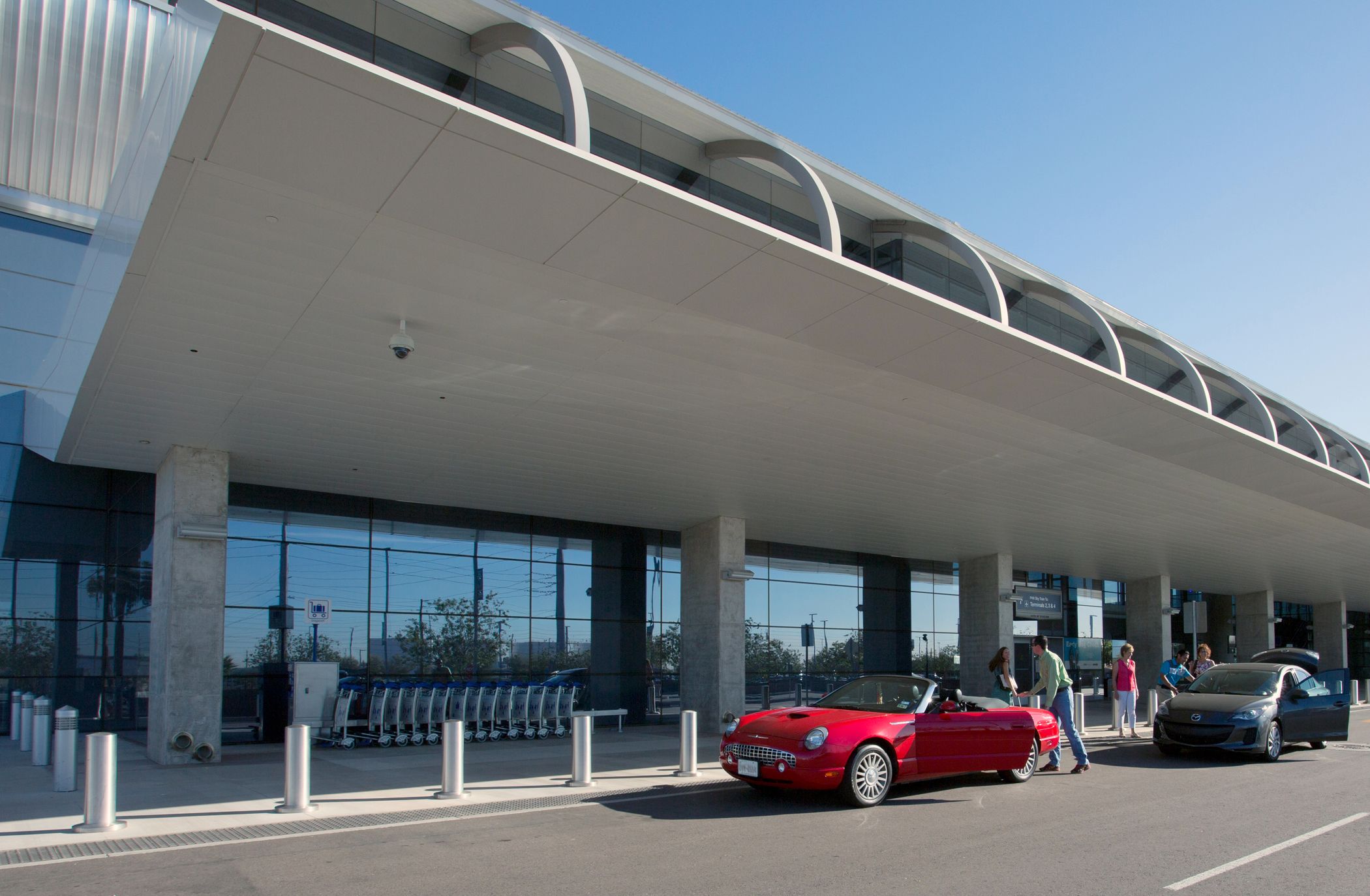 Phoenix Sky Harbor 1st Airport To Offer SelfDriving Car Service