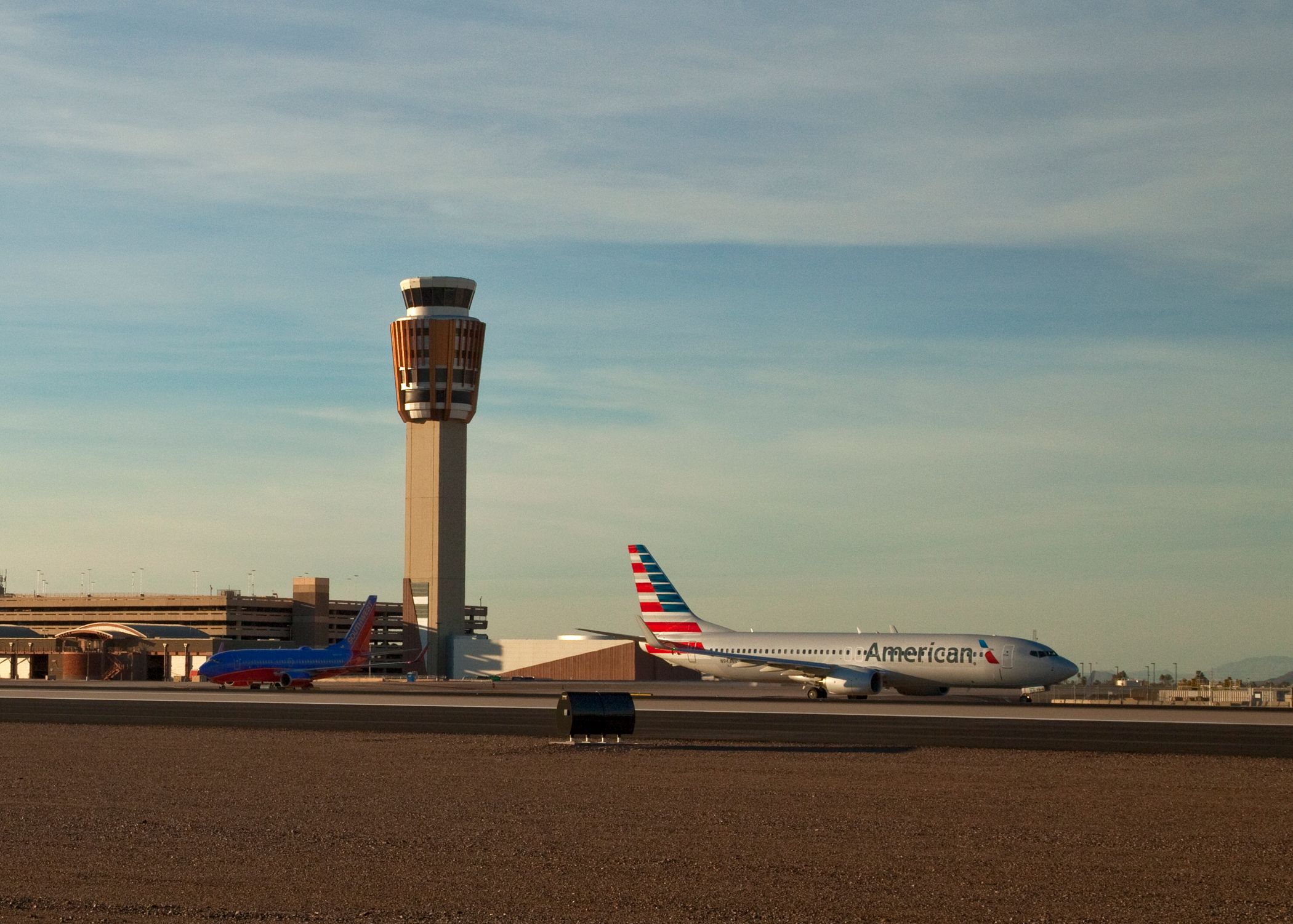 Phoenix Sky Harbor Becomes 1st Airport To Offer Self-Driving Car Service