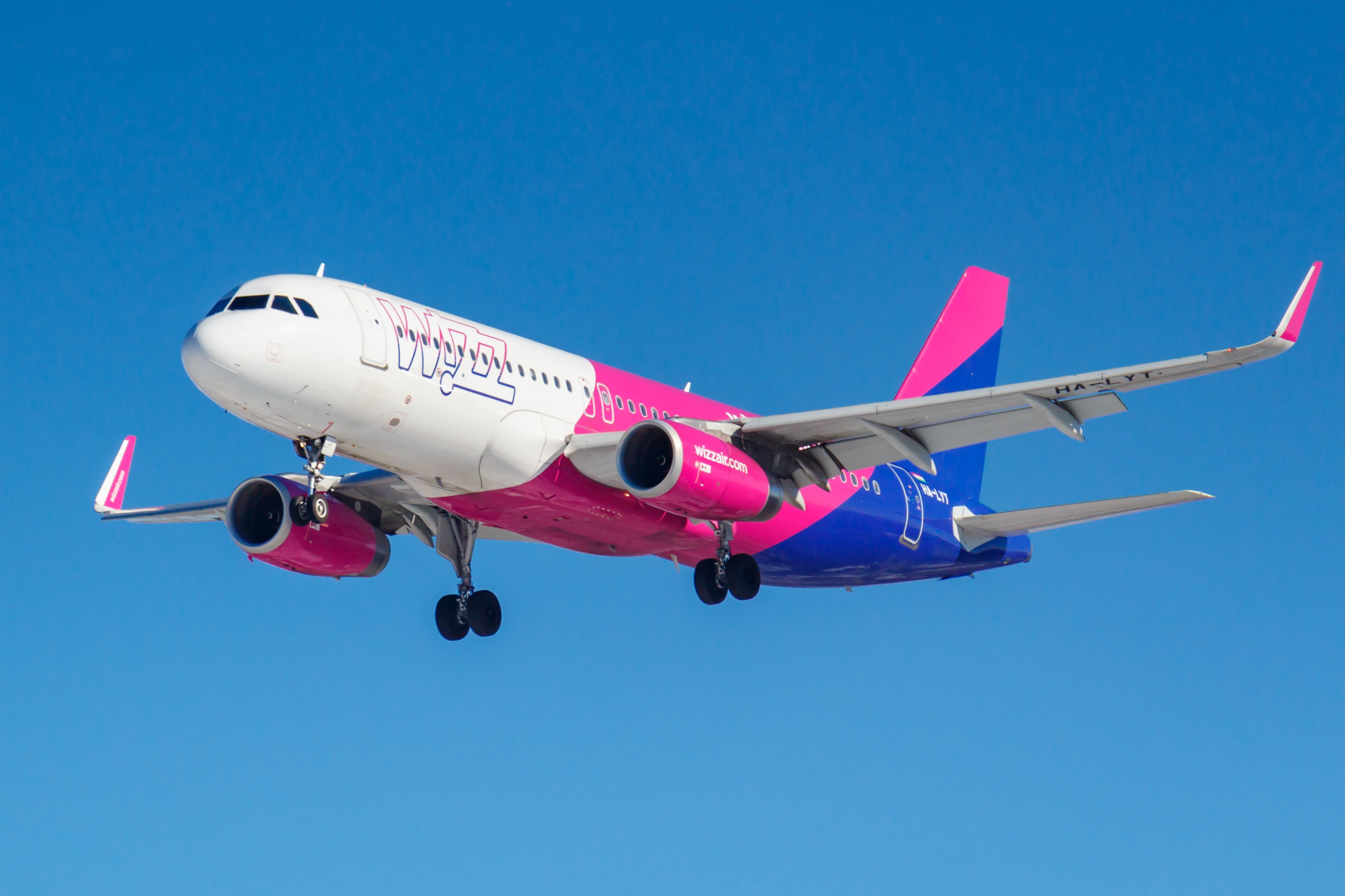 Wizz Air A320 approaching.