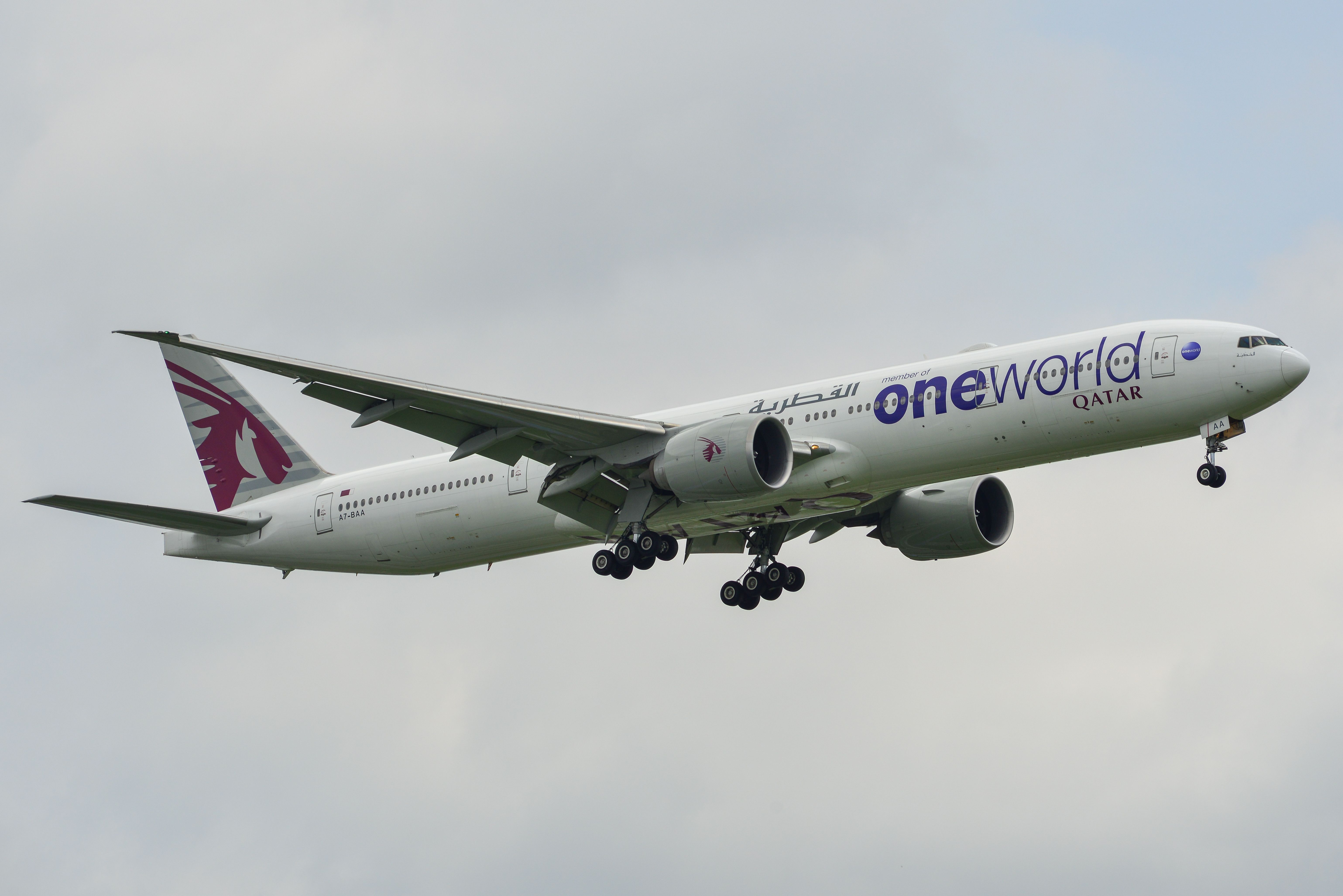 Qatar Airways Boeing 777-300ER A7-BAA oneworld Livery