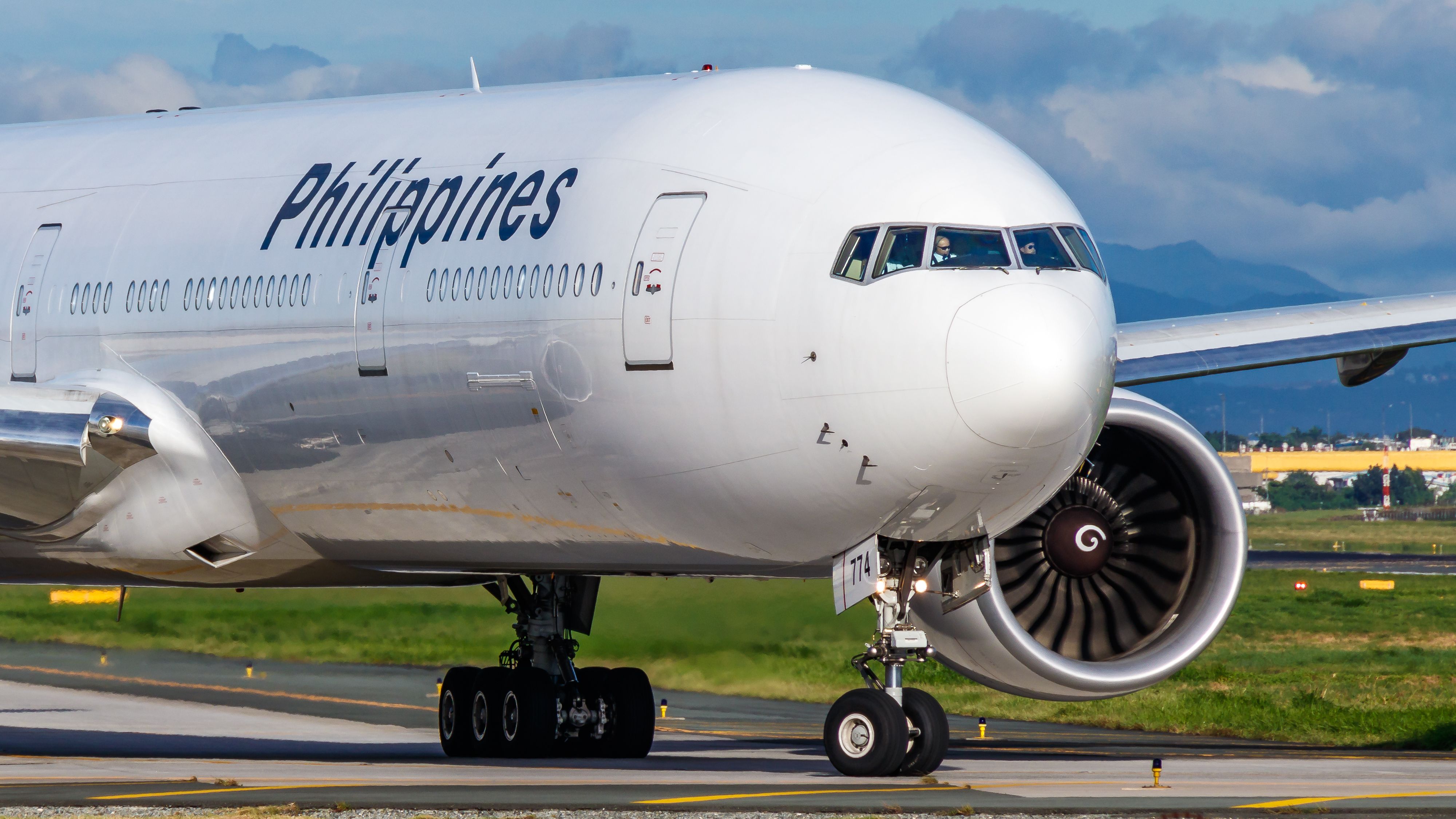 Philippine Airlines Boeing 777-300ER