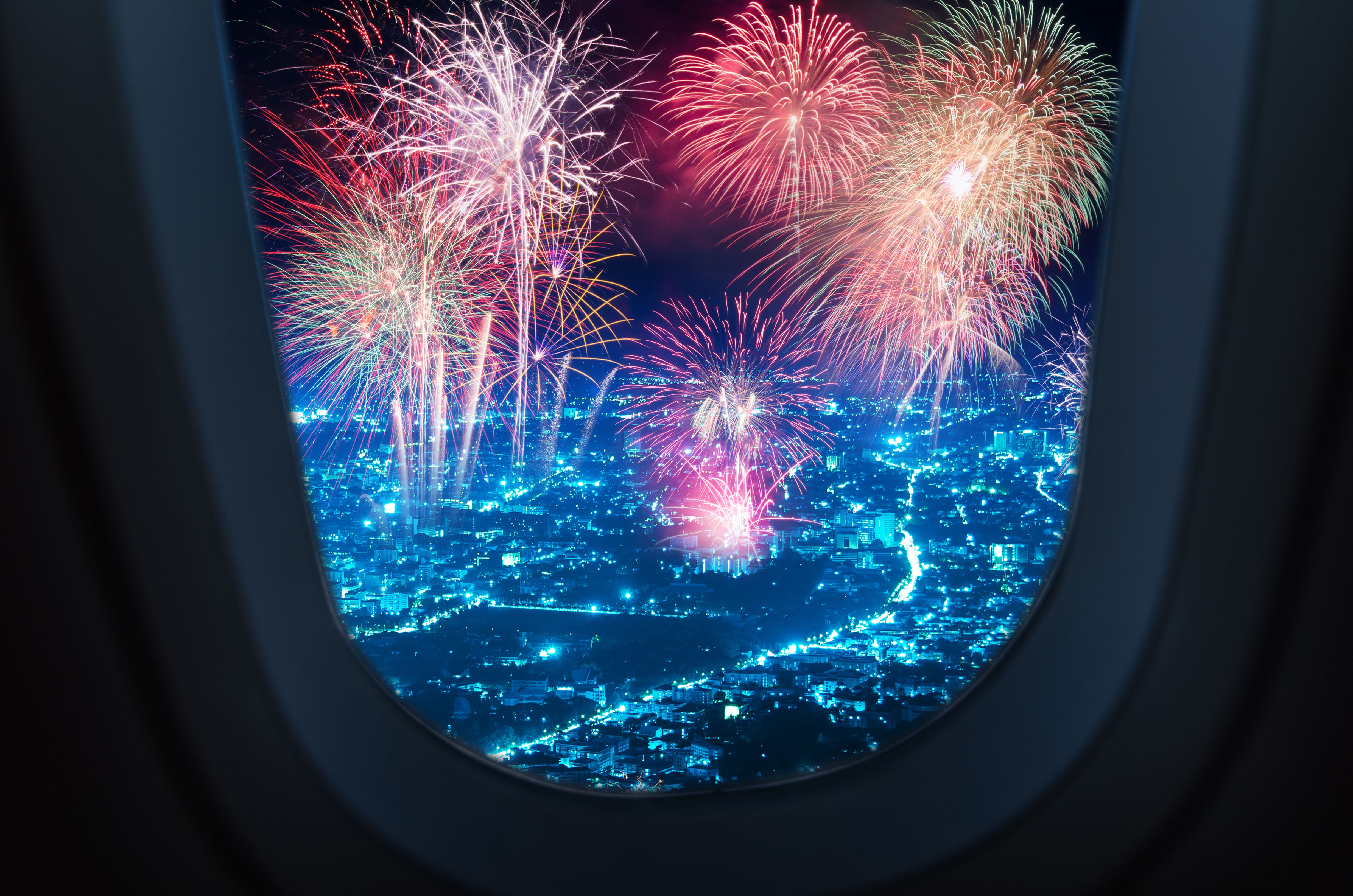 happy-new-year-how-do-pilots-celebrate-when-flying-overnight-on-new