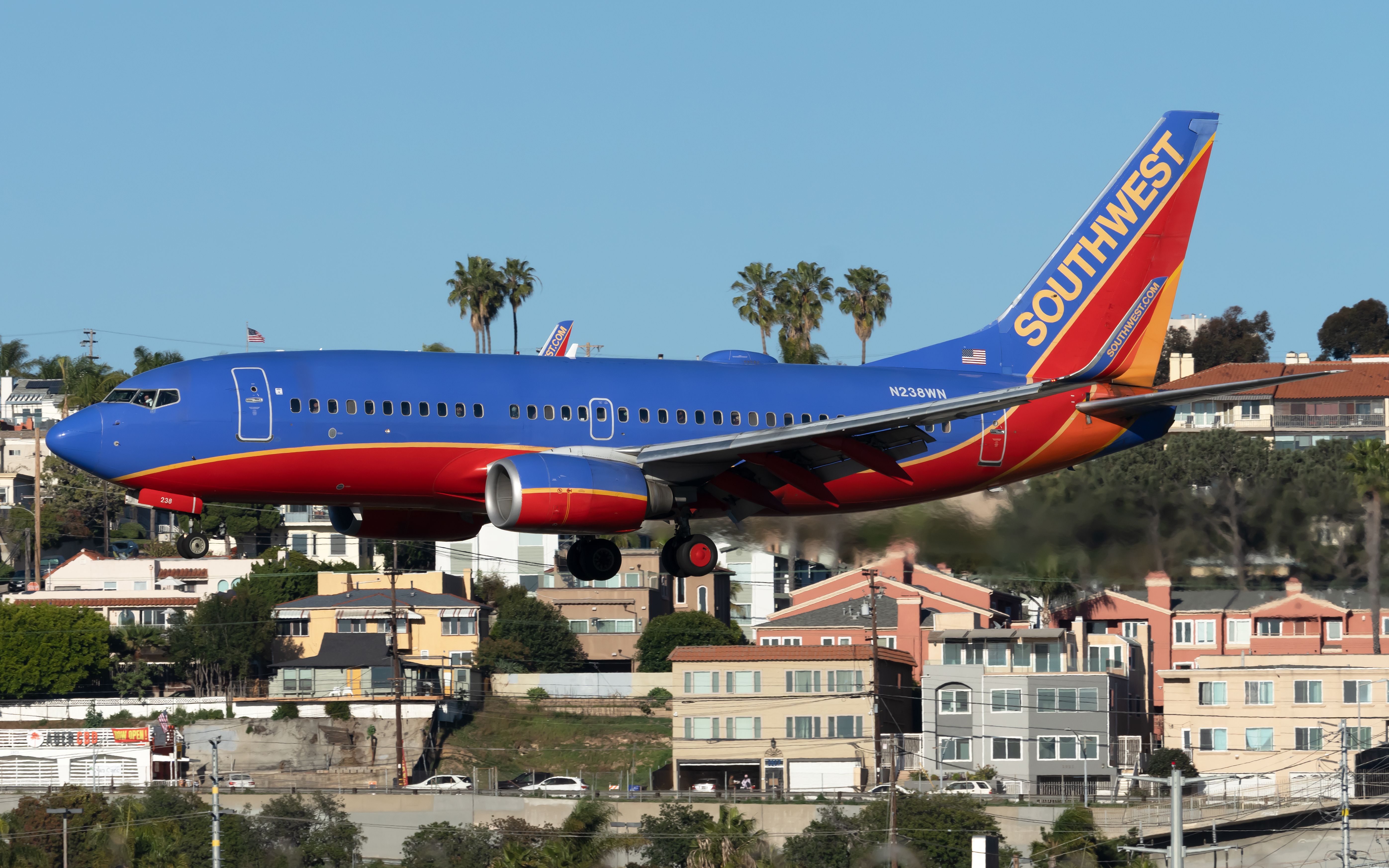 Southwest Airlines Boeing 737 landing at SAN