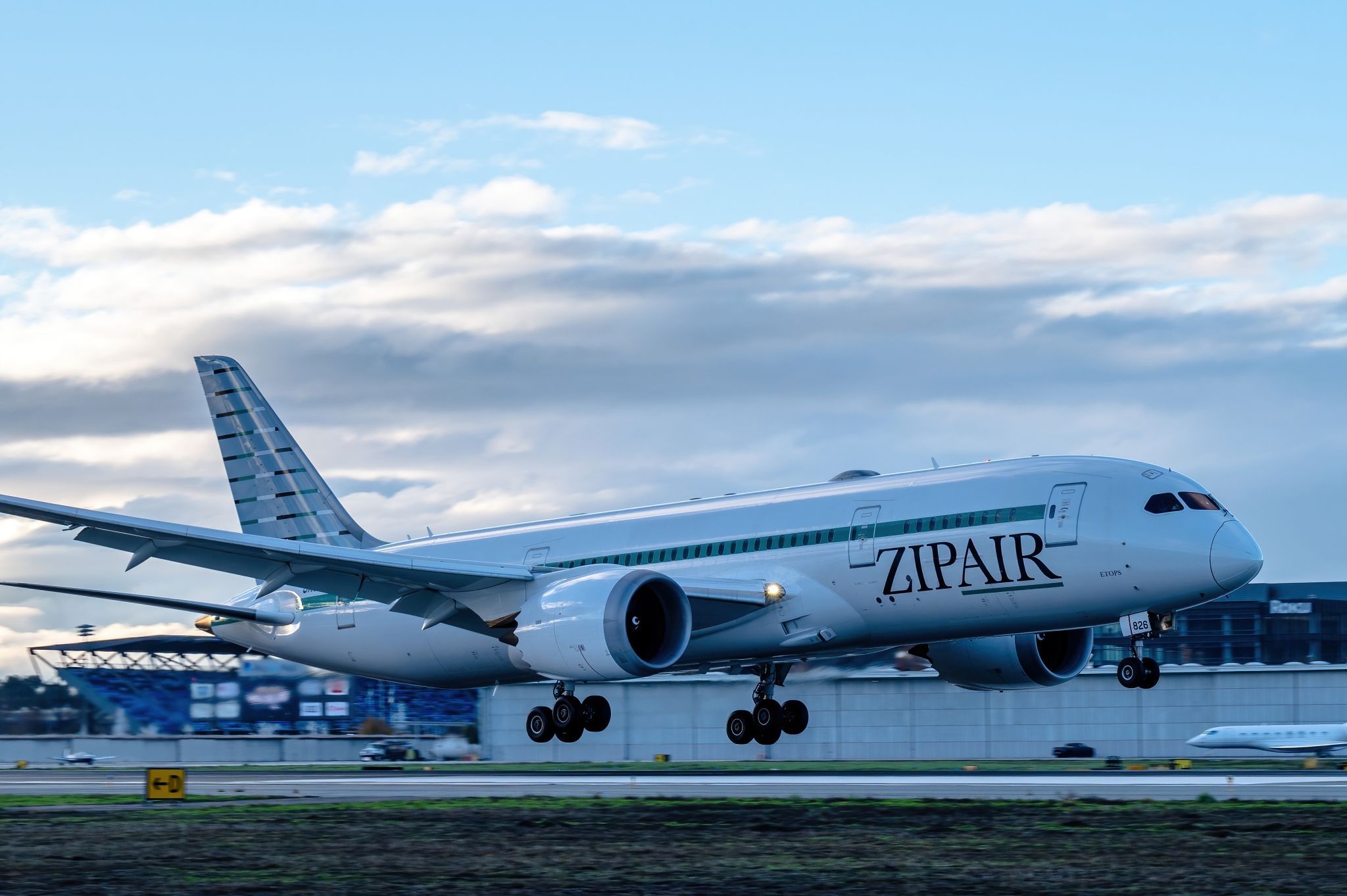 ZIPAIR Boeing 787-8 at San Jose International Airport