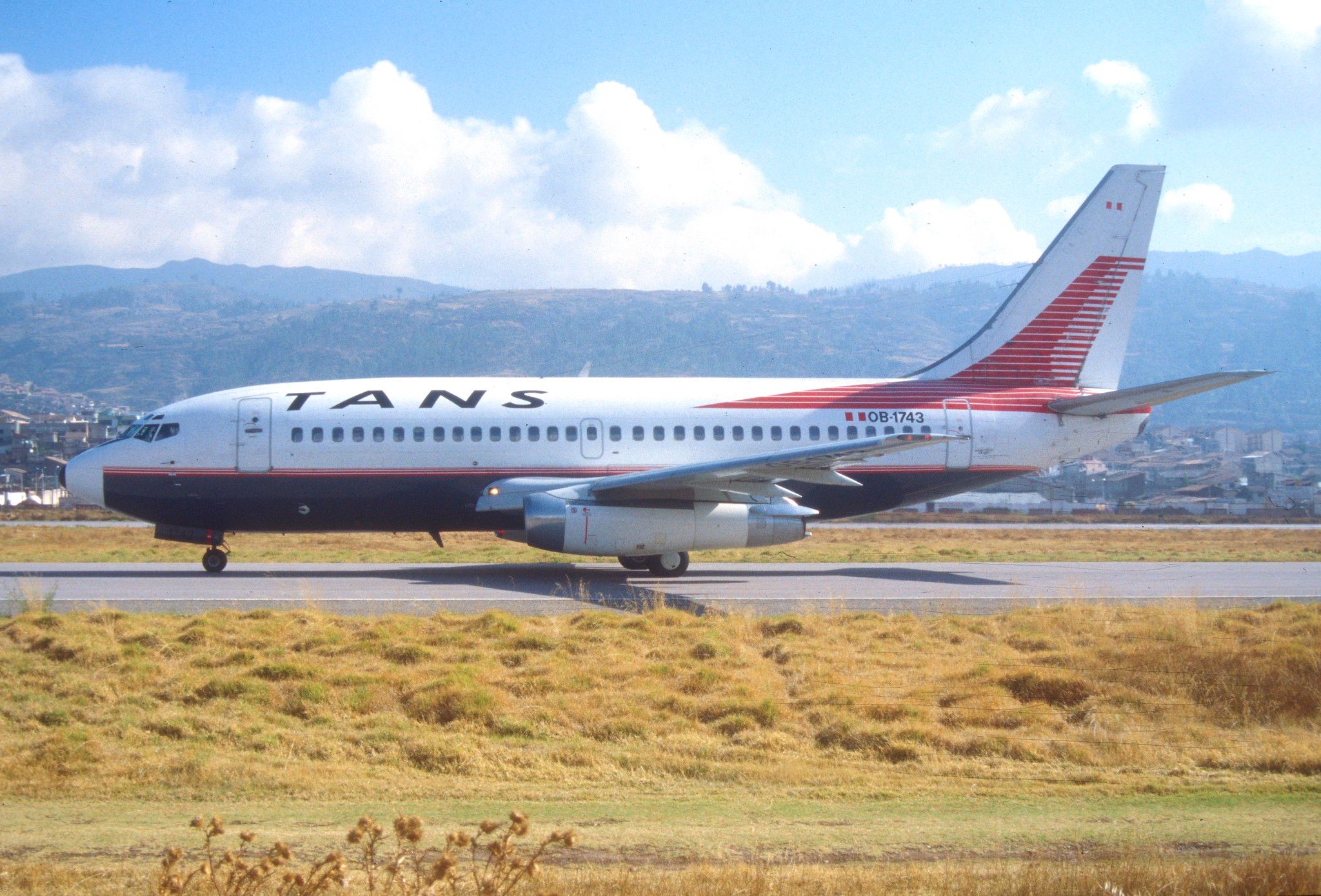 TANS Perú Boeing 737-200