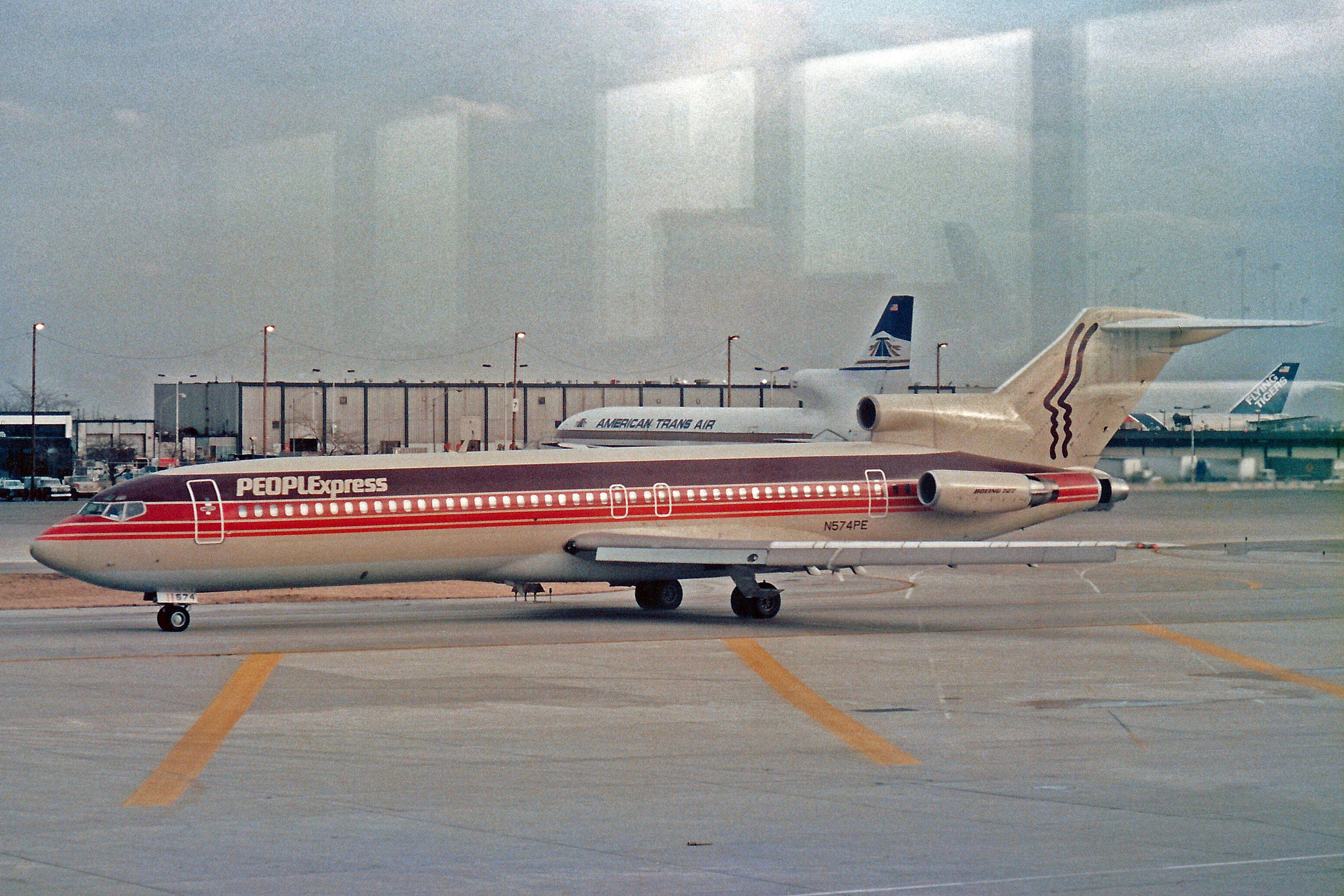 People Express Boeing 727