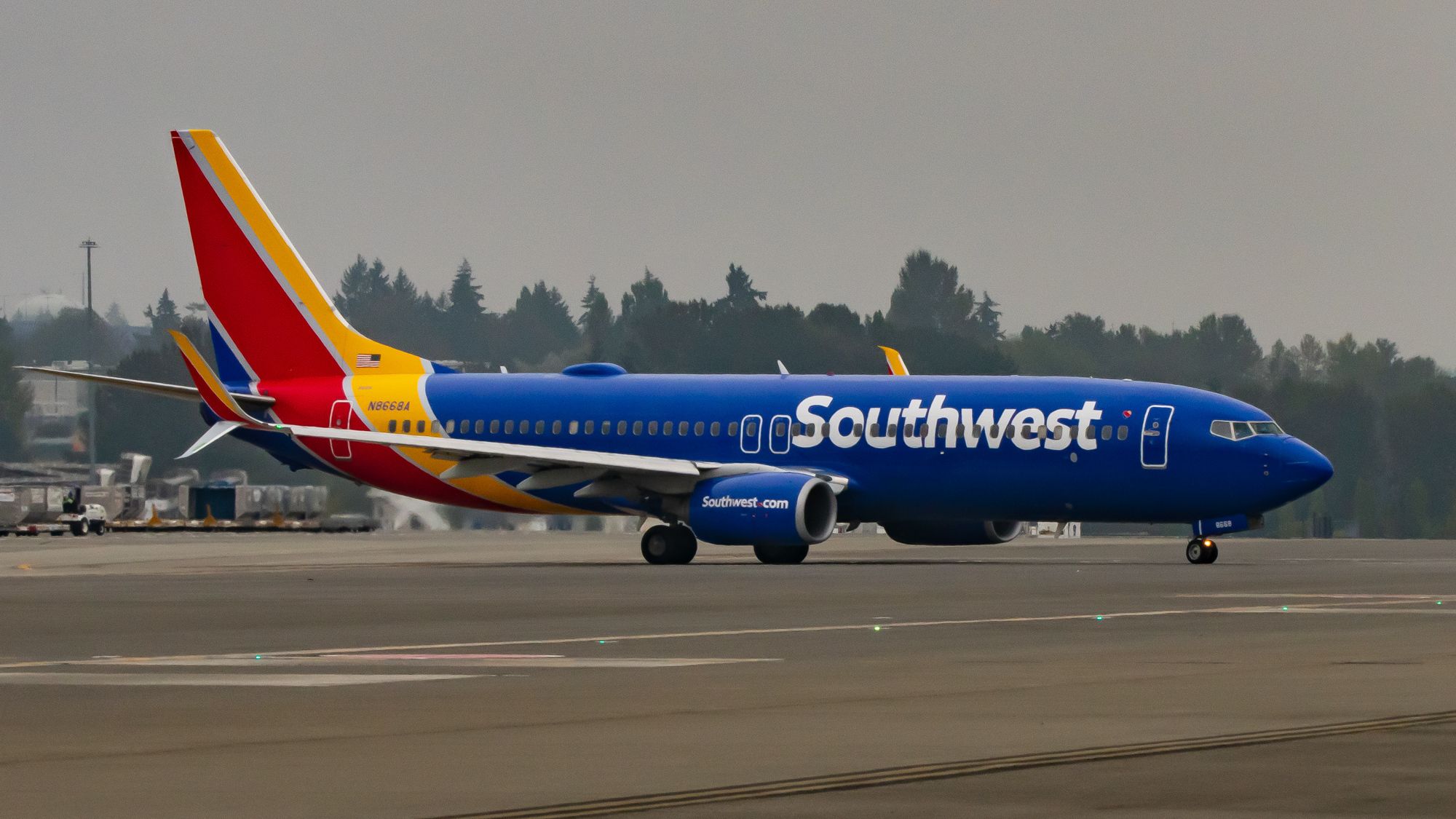 2MP_of_Southwest Boeing 737-8H4. on the KSEA Tarmac With Low Cloud_01-1