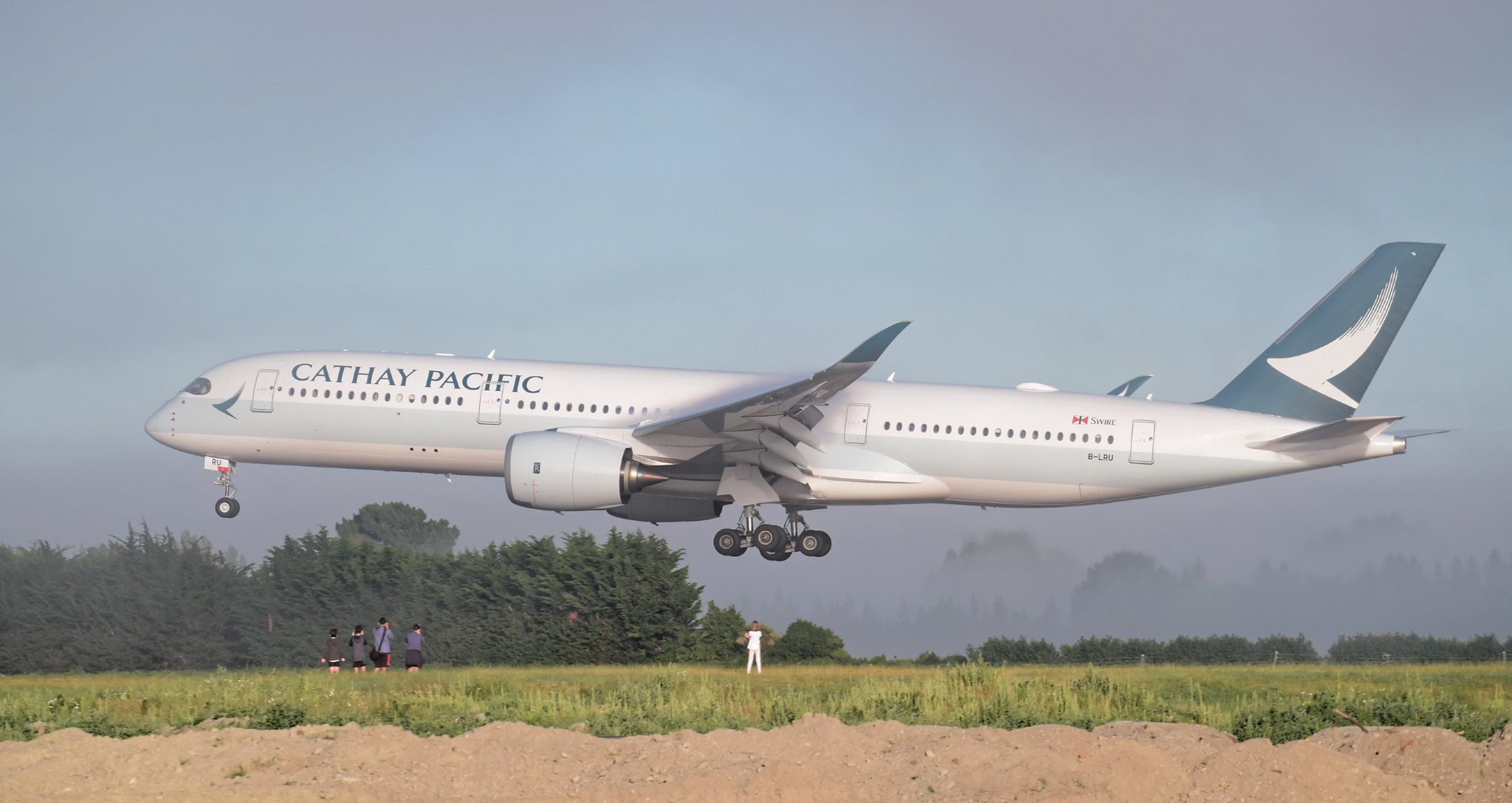 First A350 landing in Christchurch