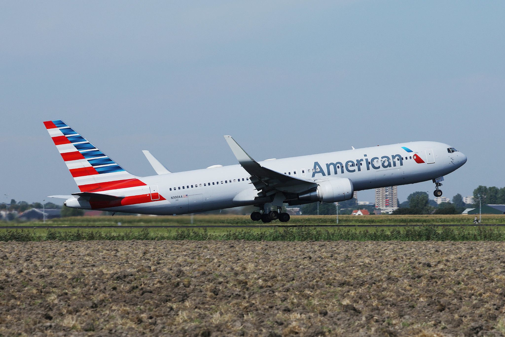 American Airlines Flight Attendants Vote to Strike