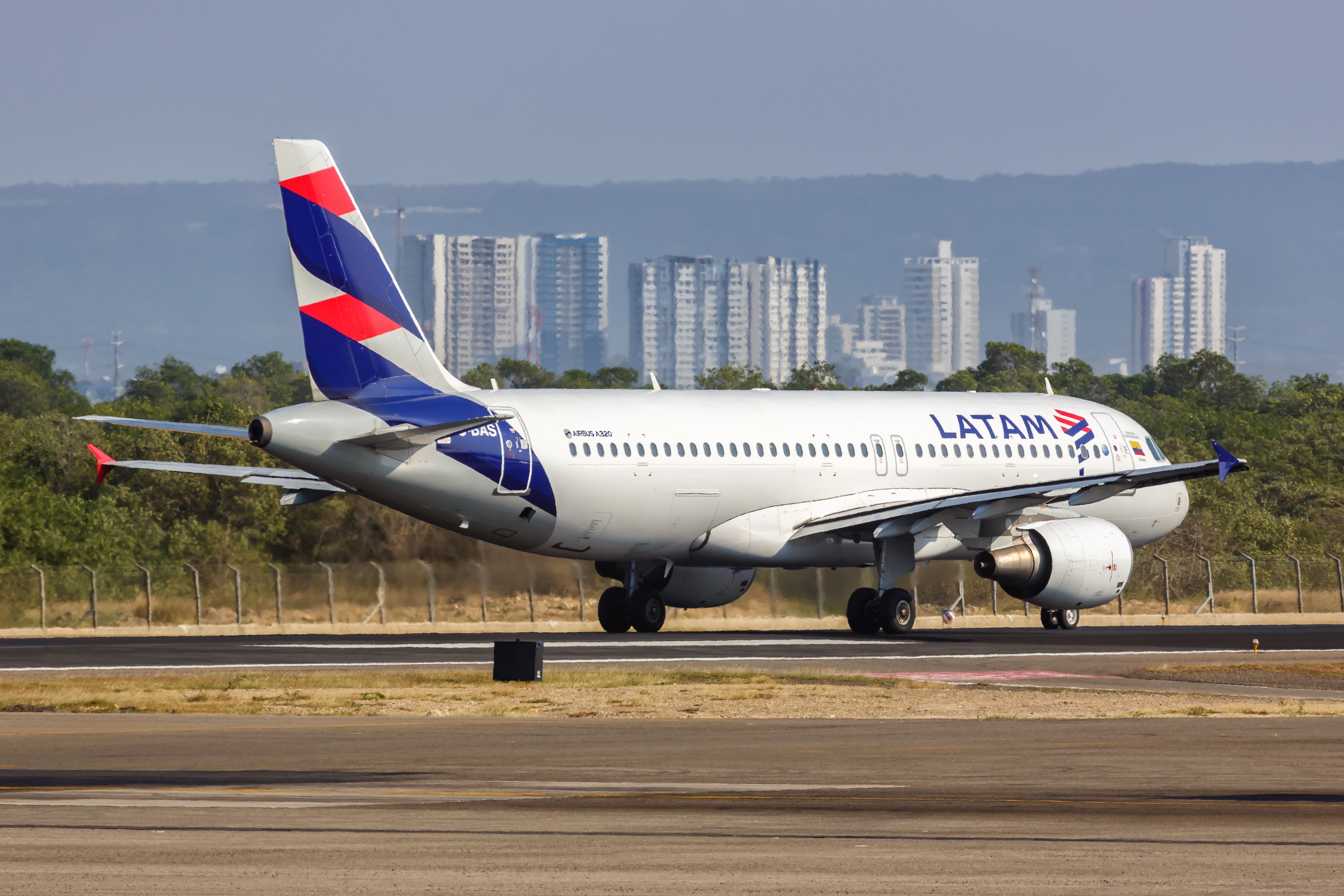 A LATAM A320 at Cartagena 