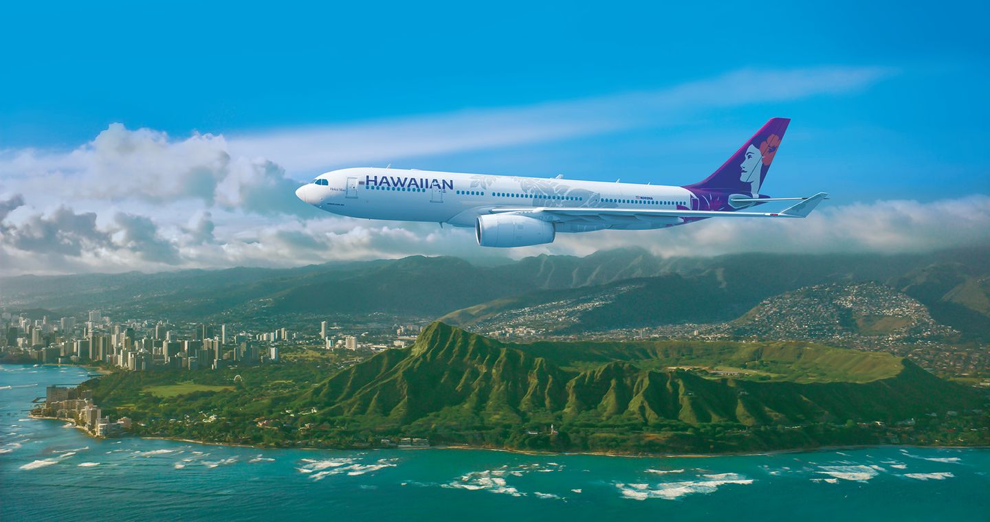 A Hawaiian Airlines Airbus A330 at Diamond Head