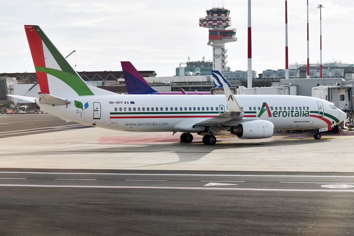 Aeroitalia 737-800