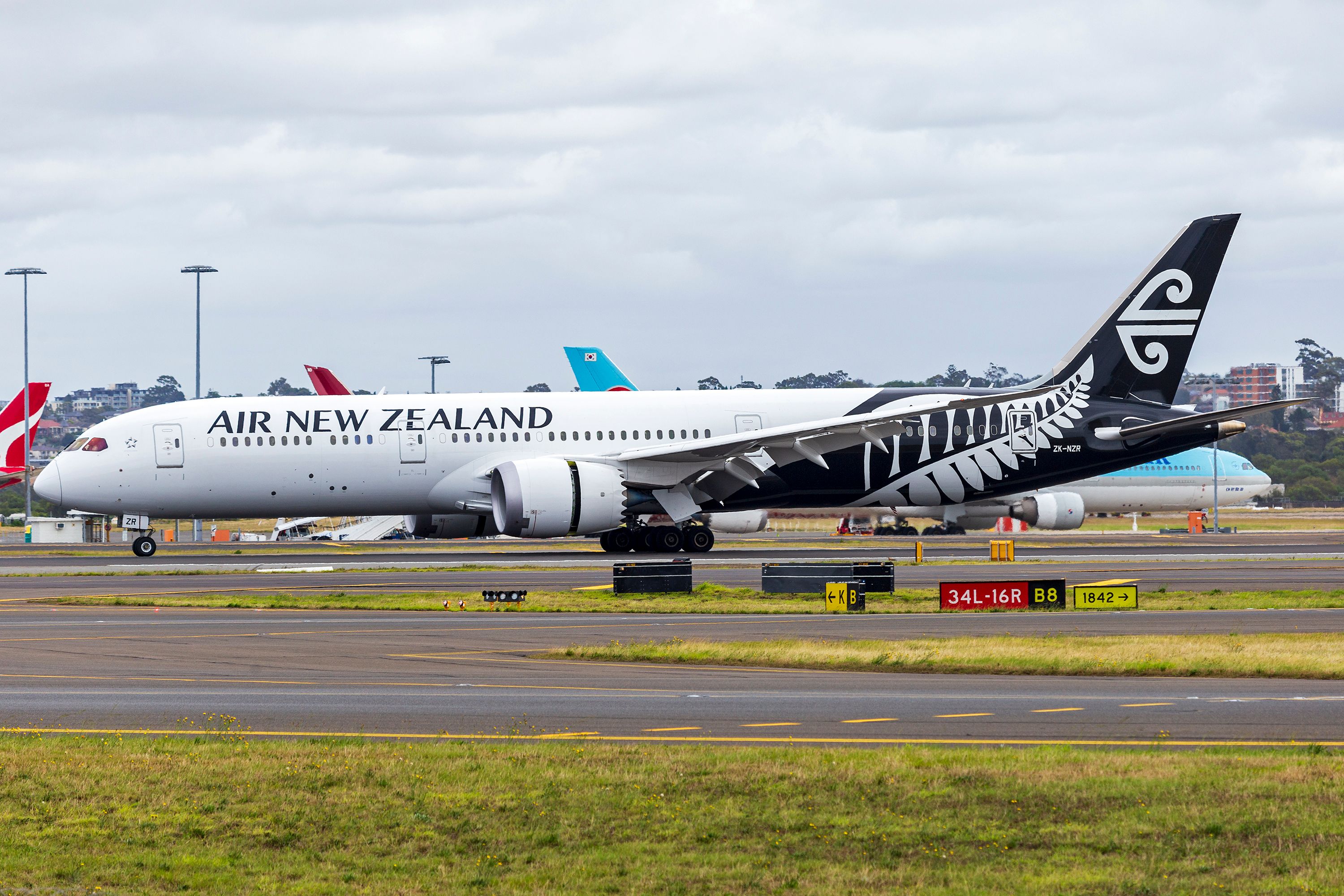 Air New Zealand (ZK-NZR) Boeing 787-9 Dreamliner at Sydney Airport