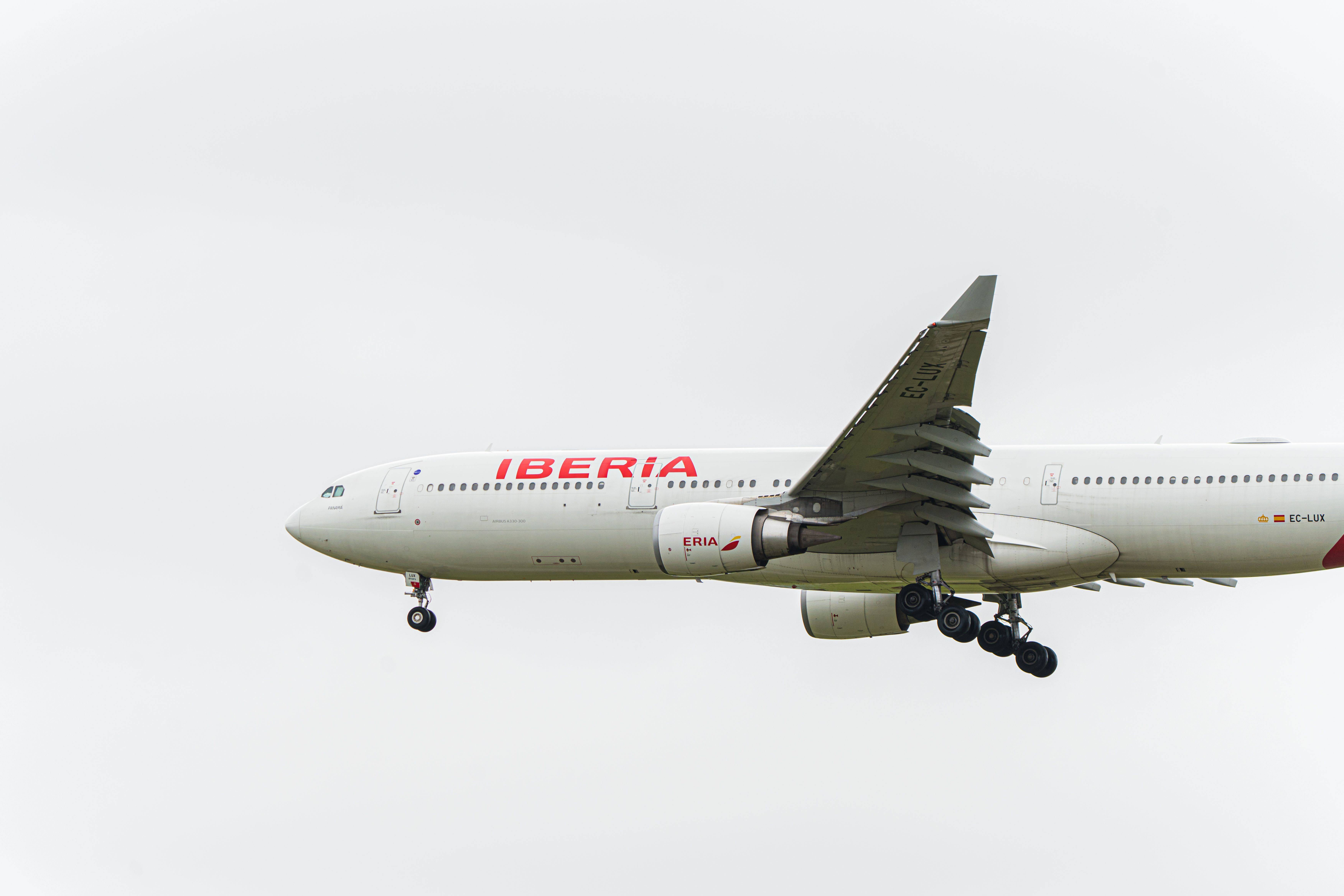 Iberia Airbus A330-300 landing at GRU