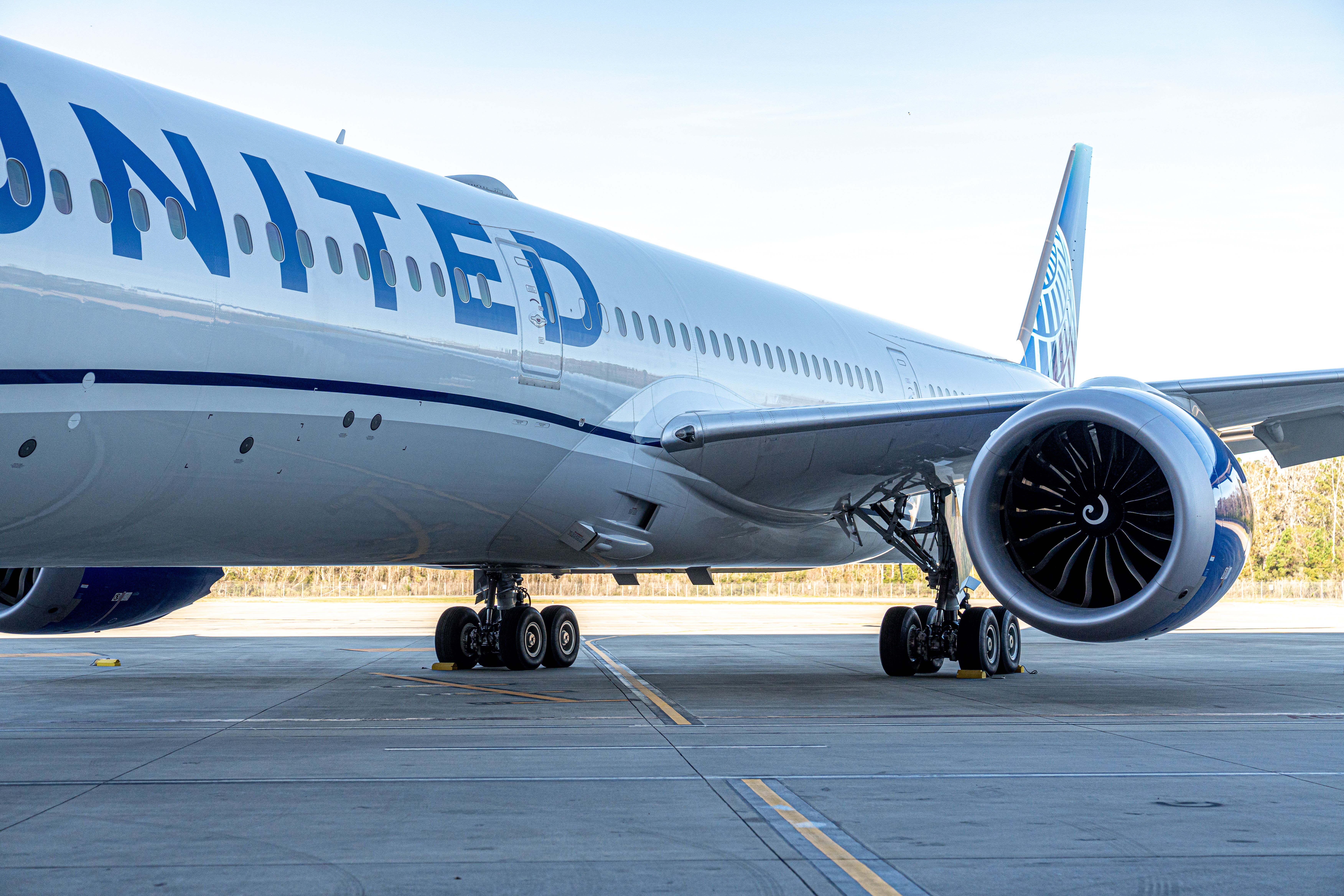 United Airlines Boeing 787-10 Dreamliner Charleston