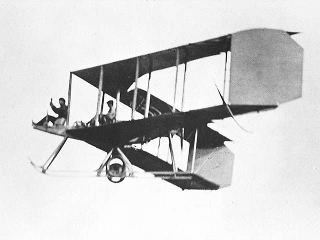 A Burgess-Dunne tailless biplane: