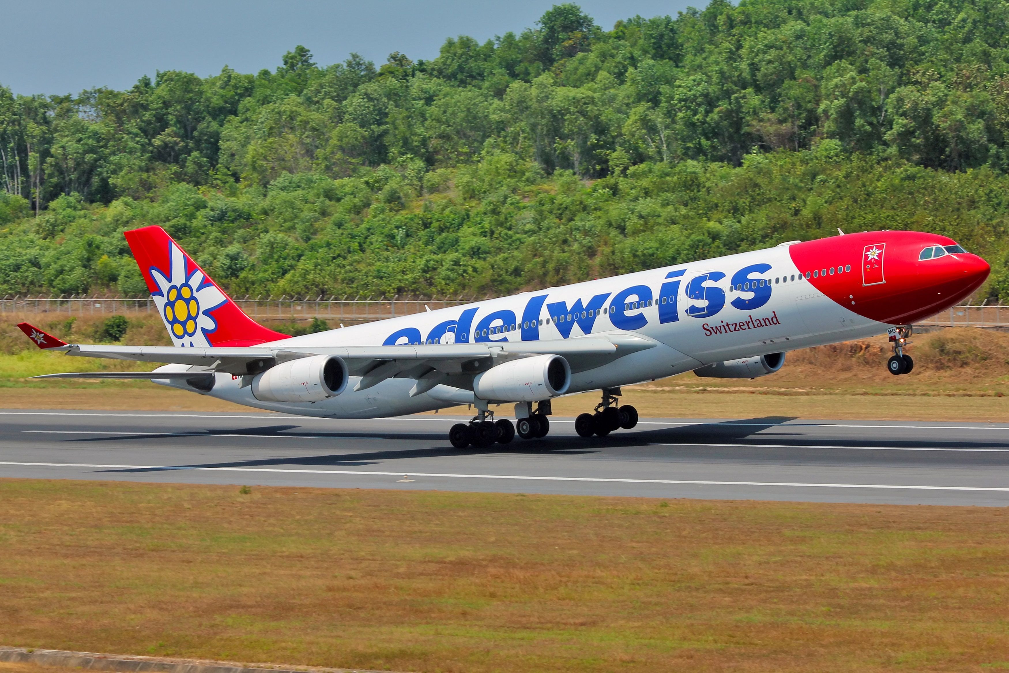 Edelweiss Airbus A340-300