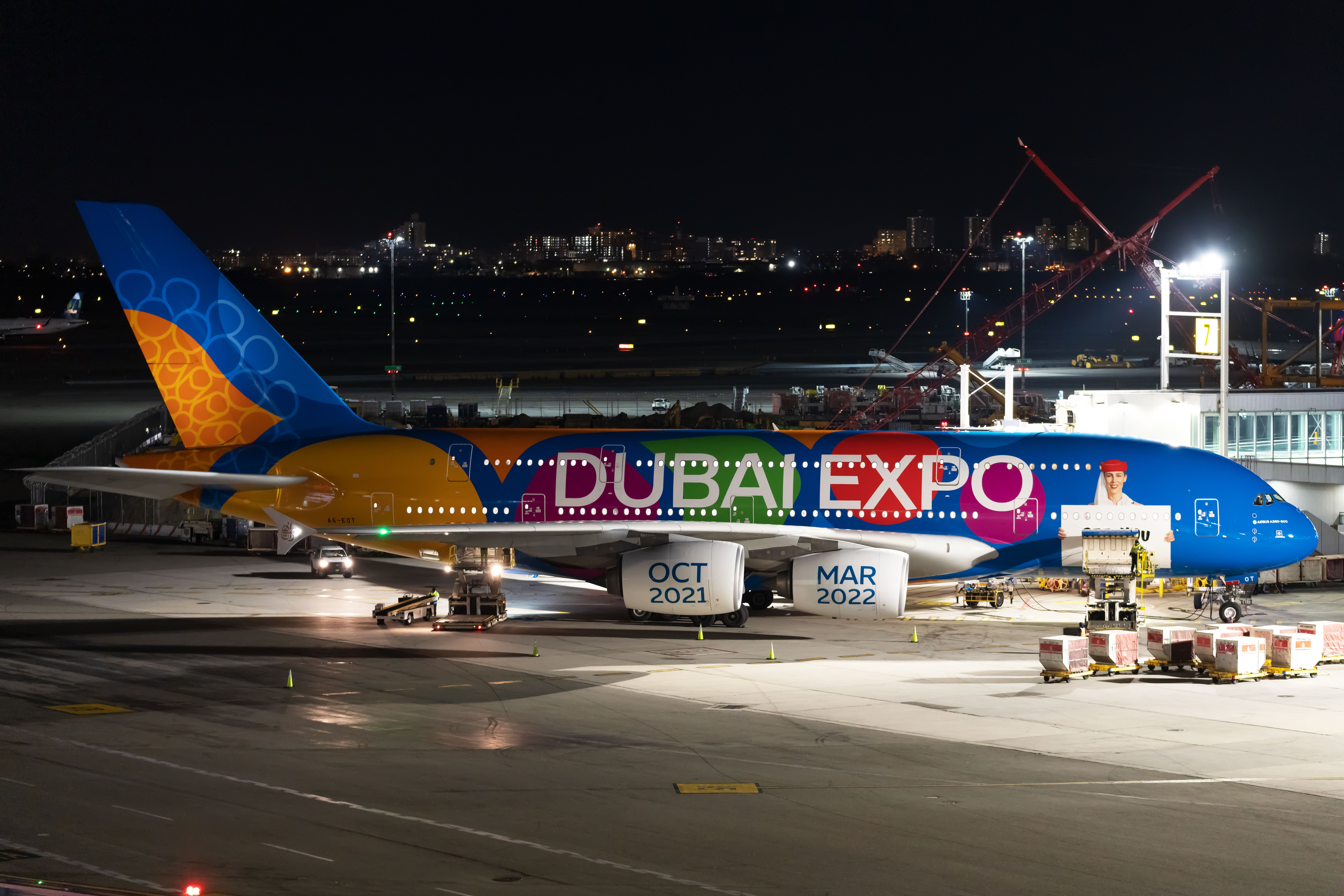 Emirates (Dubai Expo Livery) Airbus A380-861 A6-EOT (1)