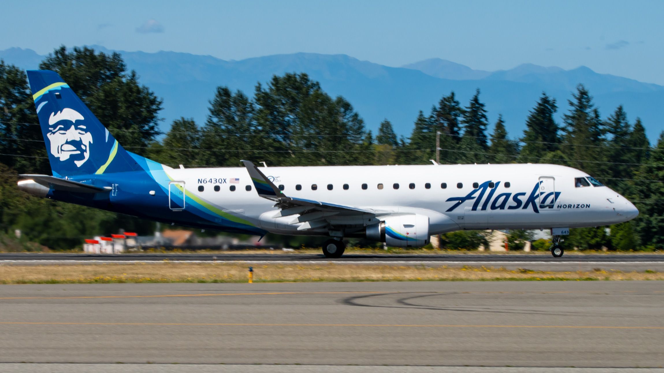 Alaska Airlines Horizon Air Embraer E175