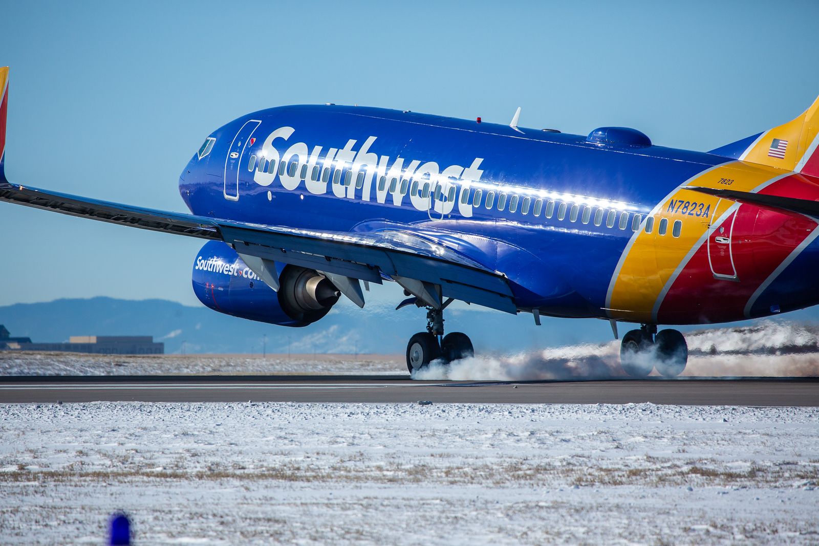 Southwest Airlines Boeing 737-700 (N7823A) at Denver International Airport