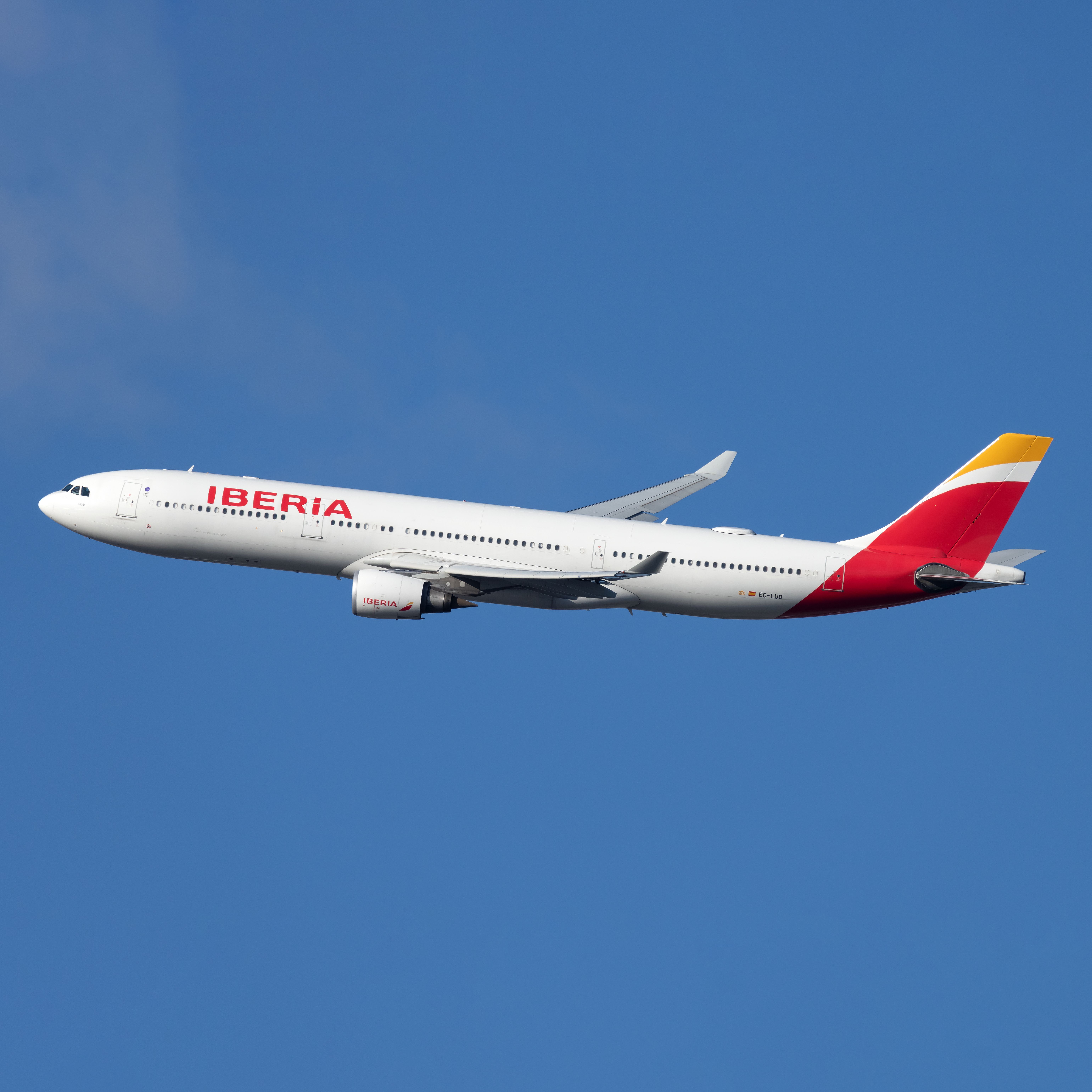 Iberia Airbus A330-302 EC-LUB 