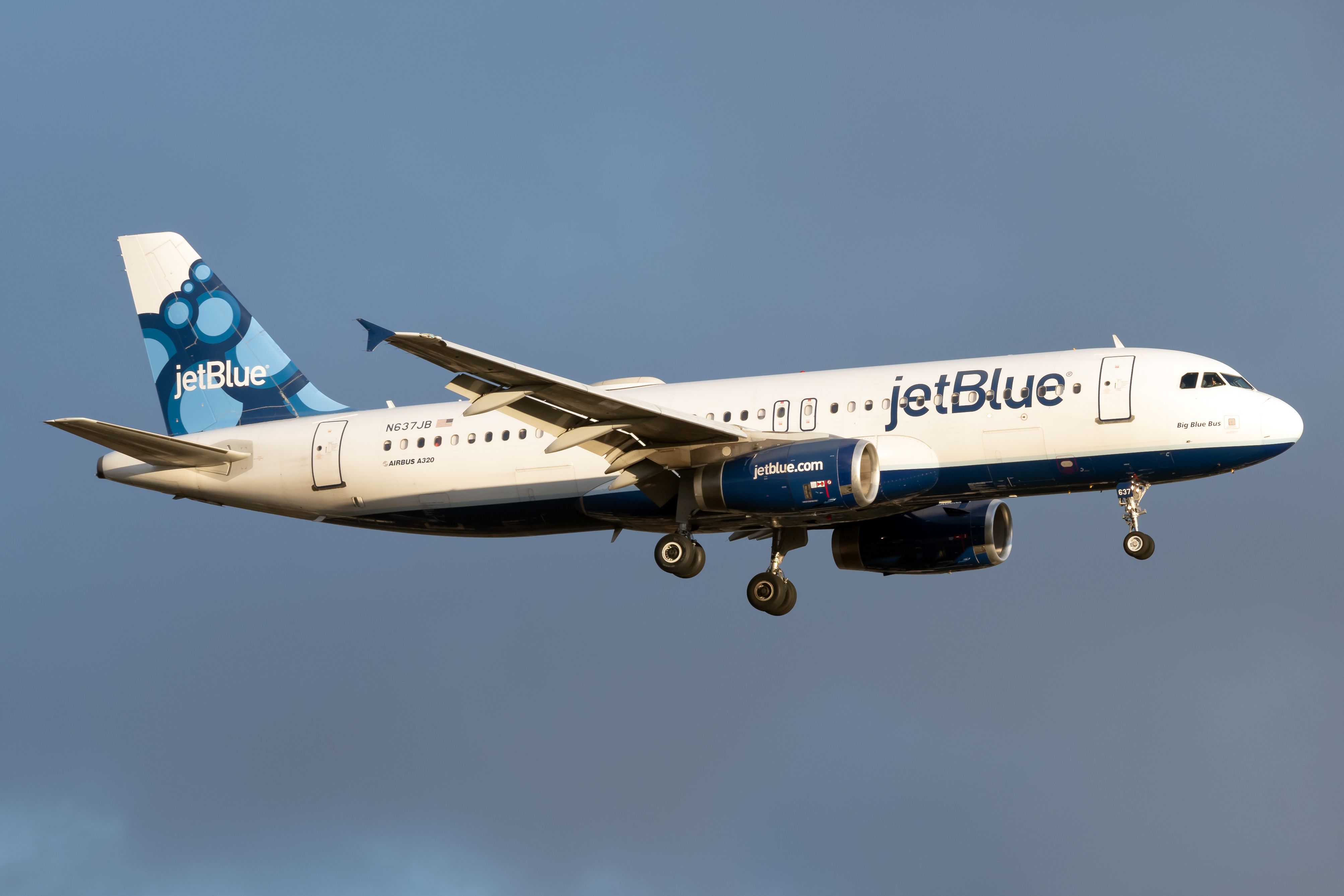 JetBlue Airbus A320-323 N637JB