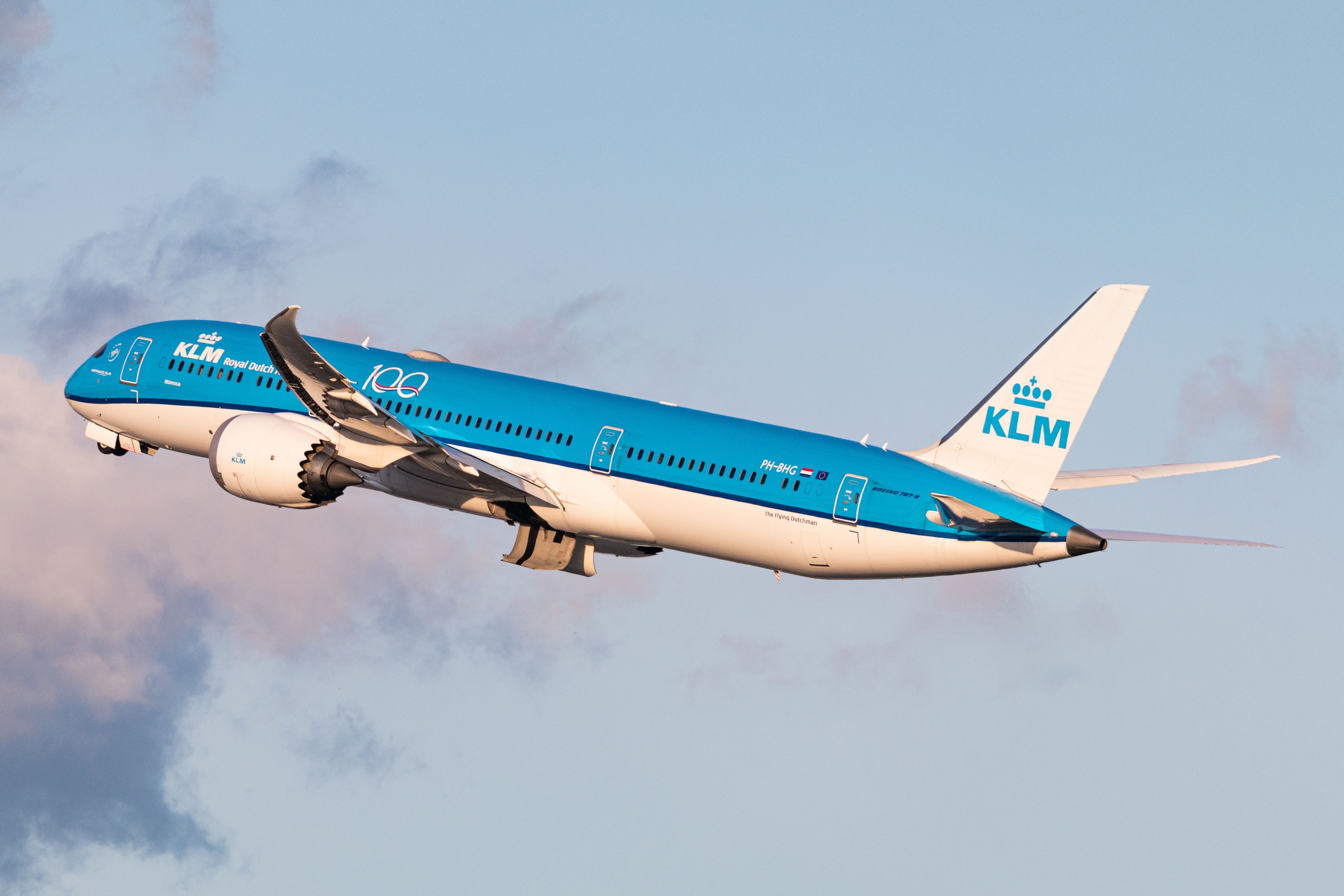 A KLM Boeing 787-9 Dreamliner registration PH-BHG