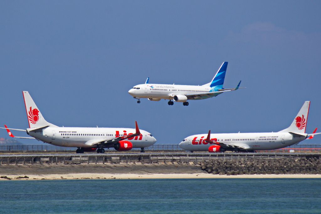 Garuda Indonesia Boeing 737-800 & Lion Air Boeing 737s