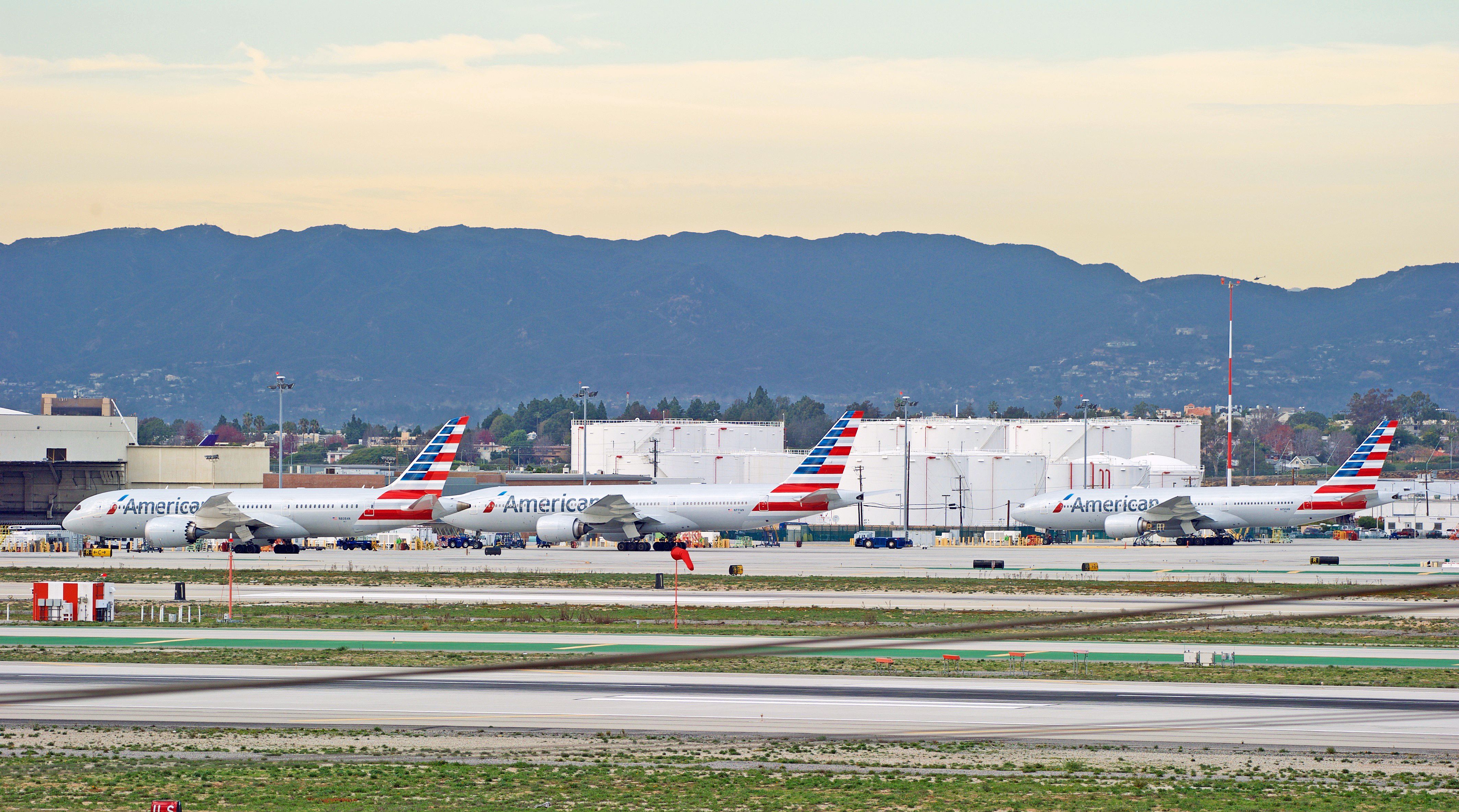 American Airlines Boeing 787 Dreamliner and two Boeing 777 aircraft in a holding pattern at Los Angeles International Airport, Los Angeles, CA