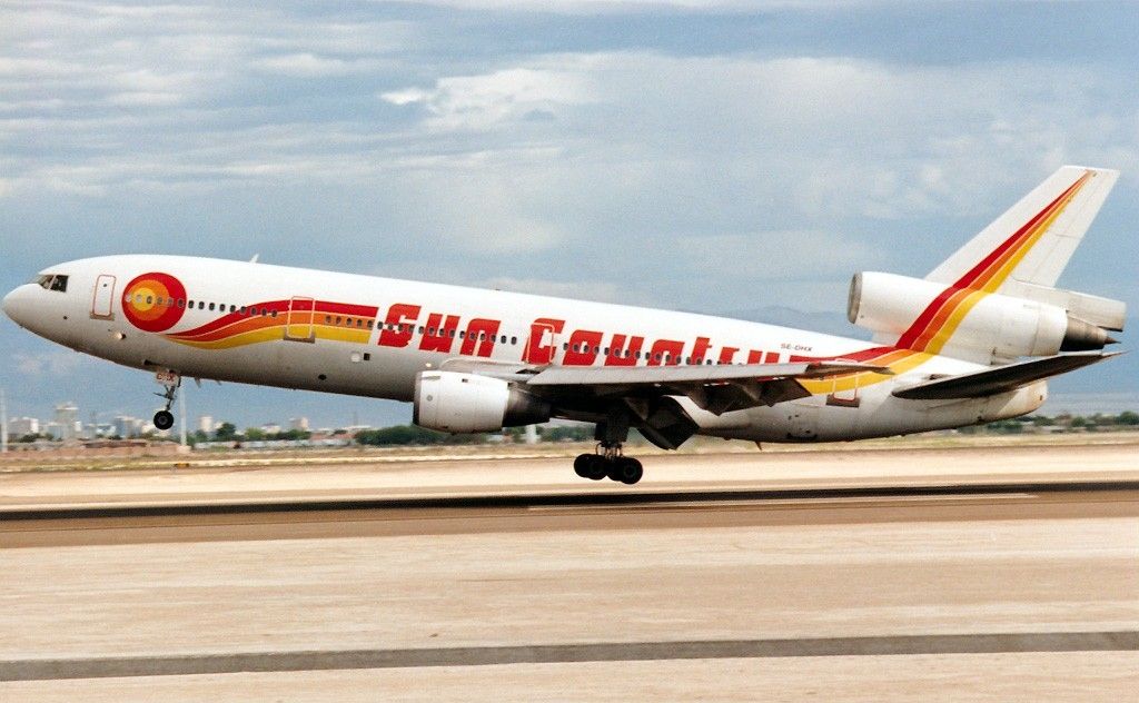 Sun Country Airlines McDonnell Douglas DC-10-10