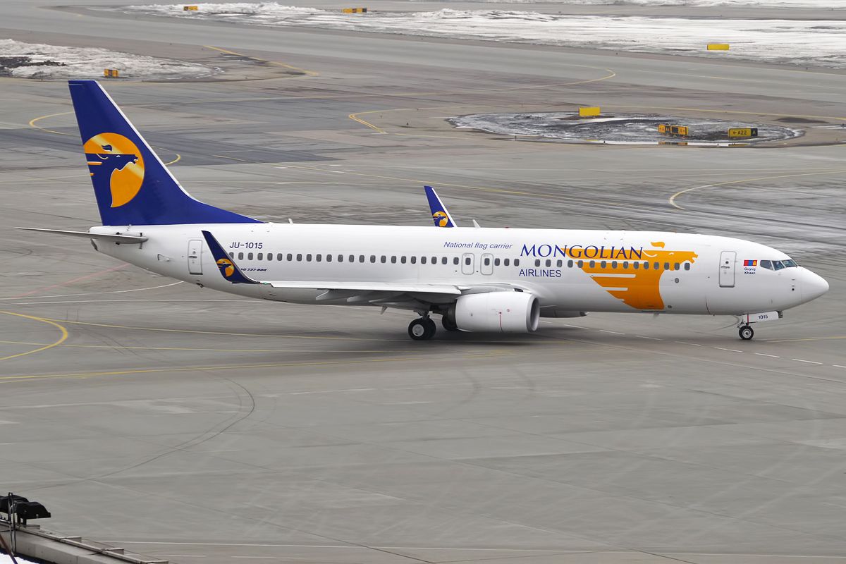 Mongolian Airlines Boeing 737